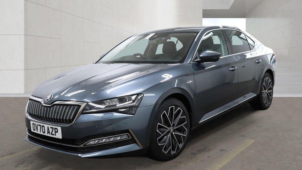 Skoda Superb view 7