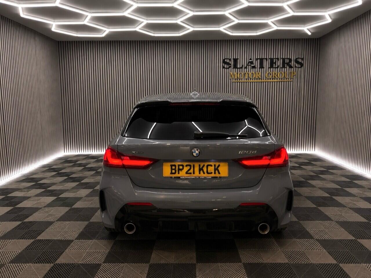 BMW 1 Series view 35