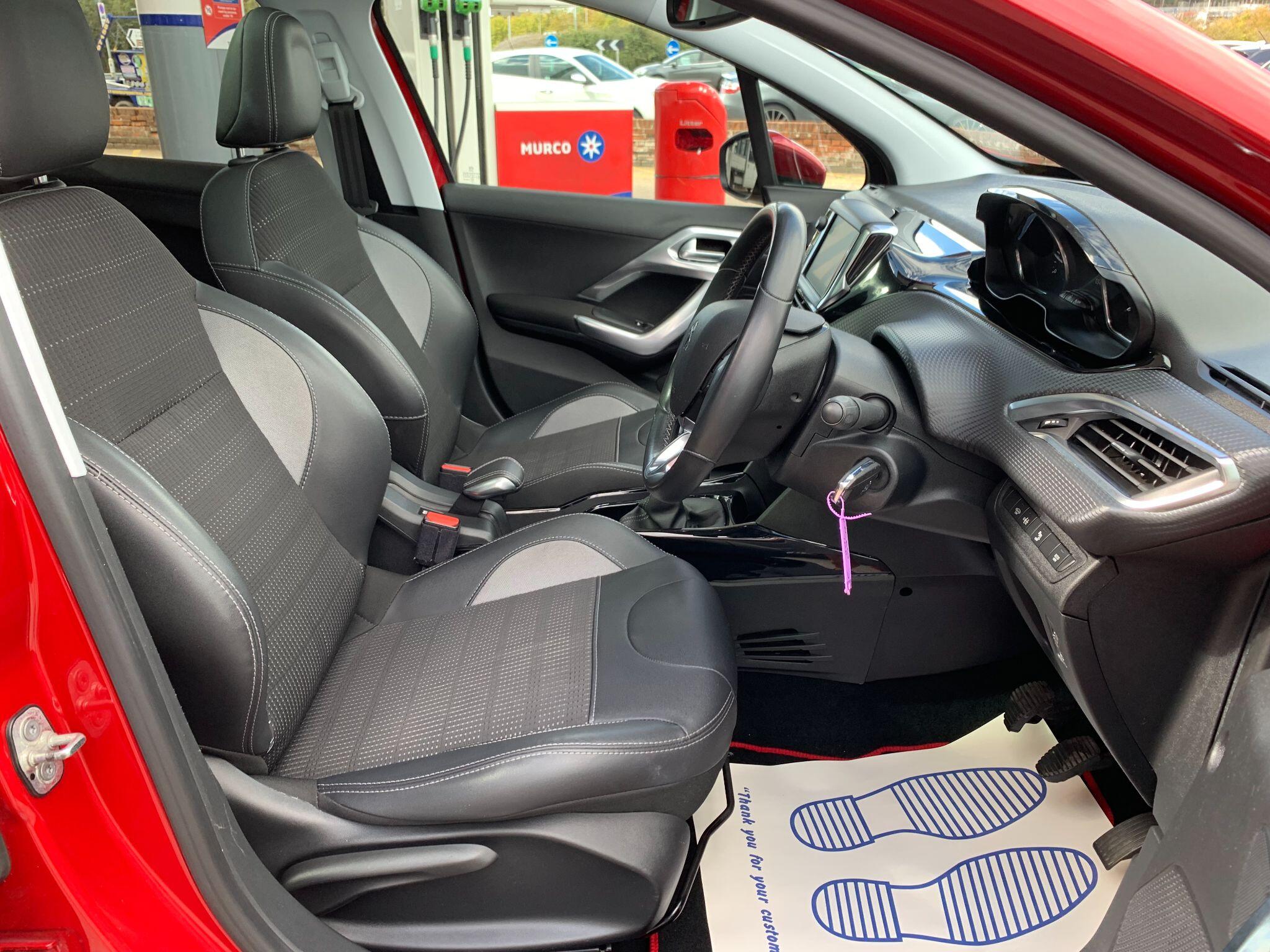 Peugeot 2008 view 13