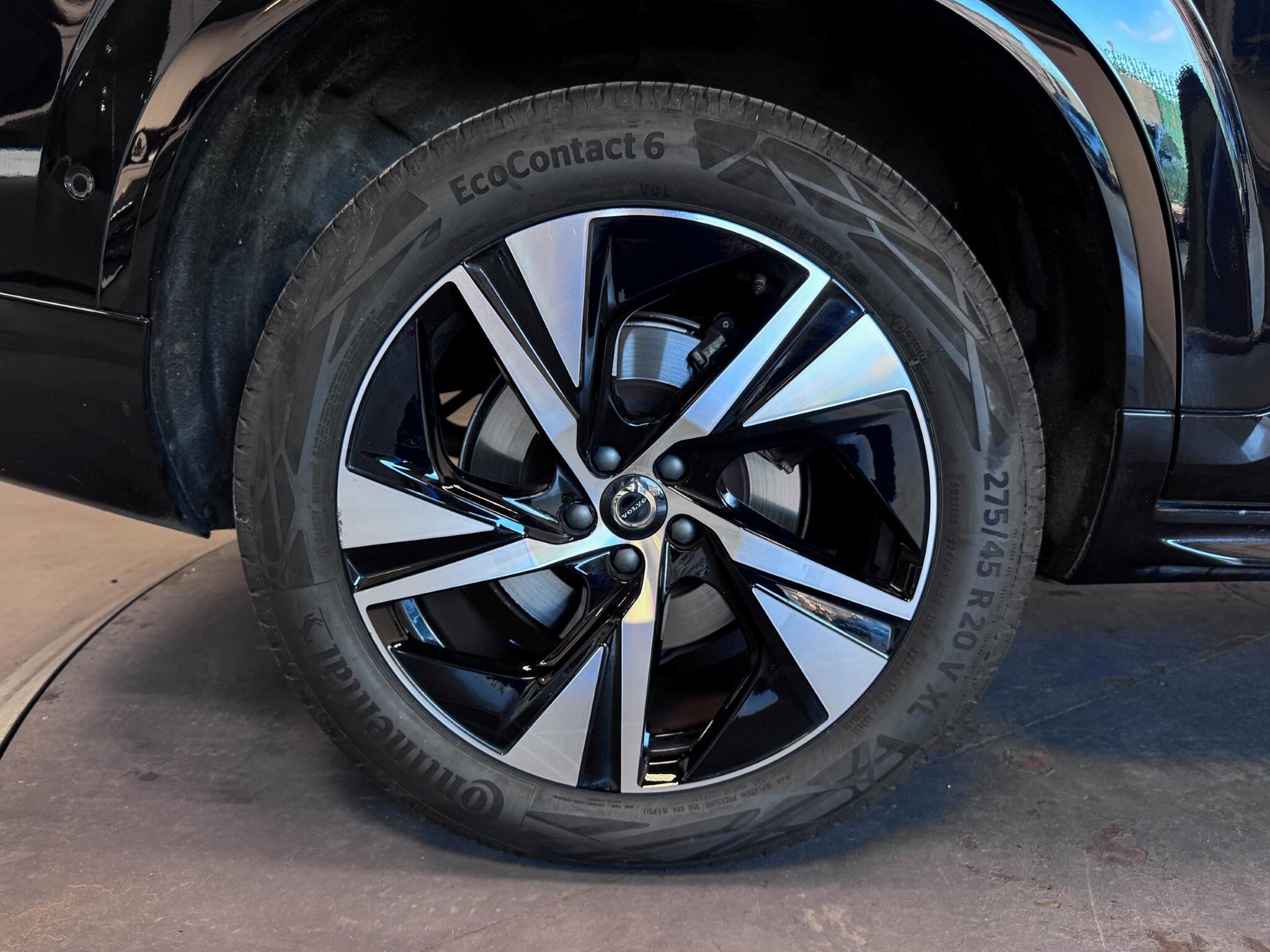 Volvo XC90 view 64