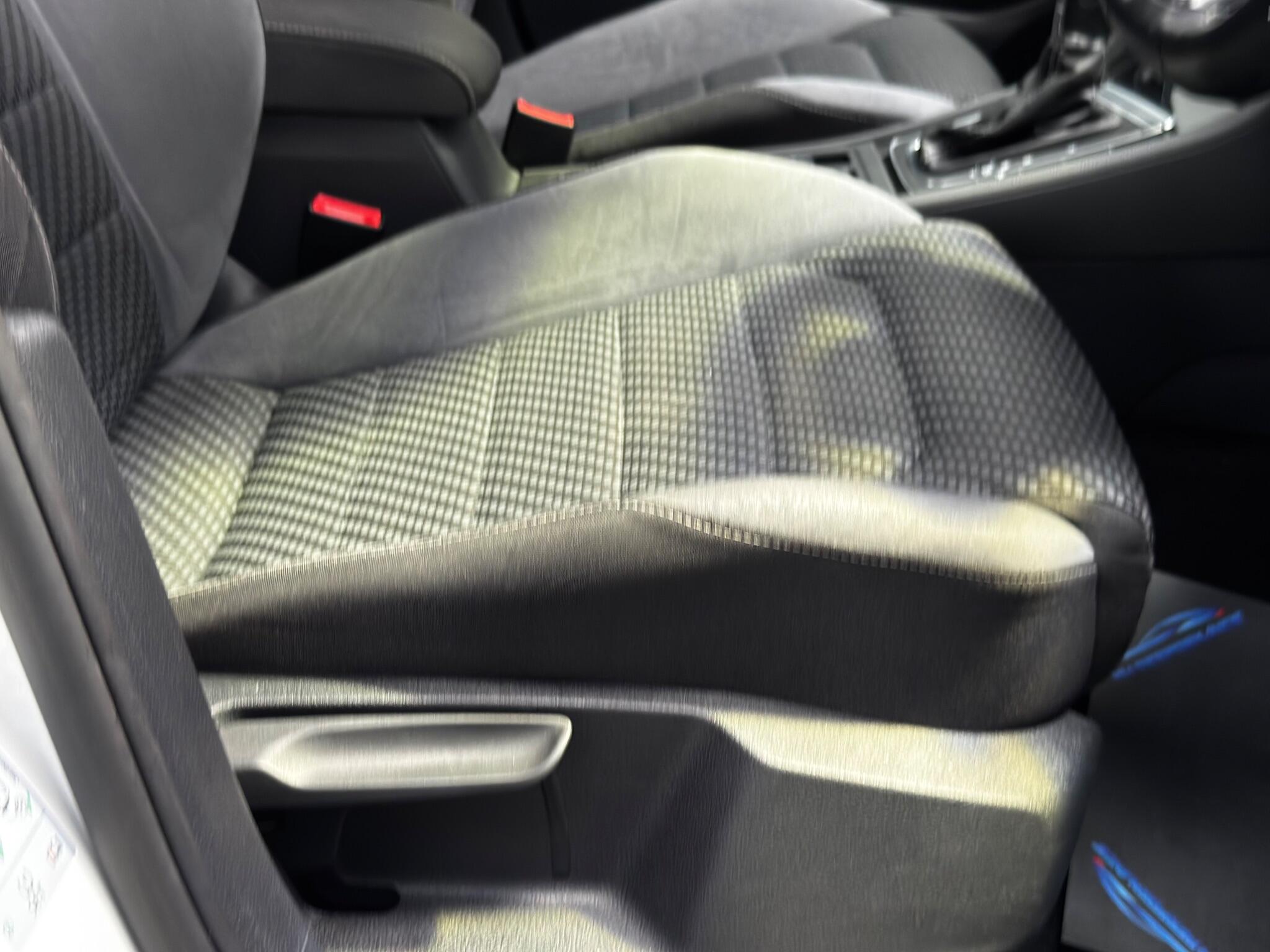 Volkswagen Golf view 53
