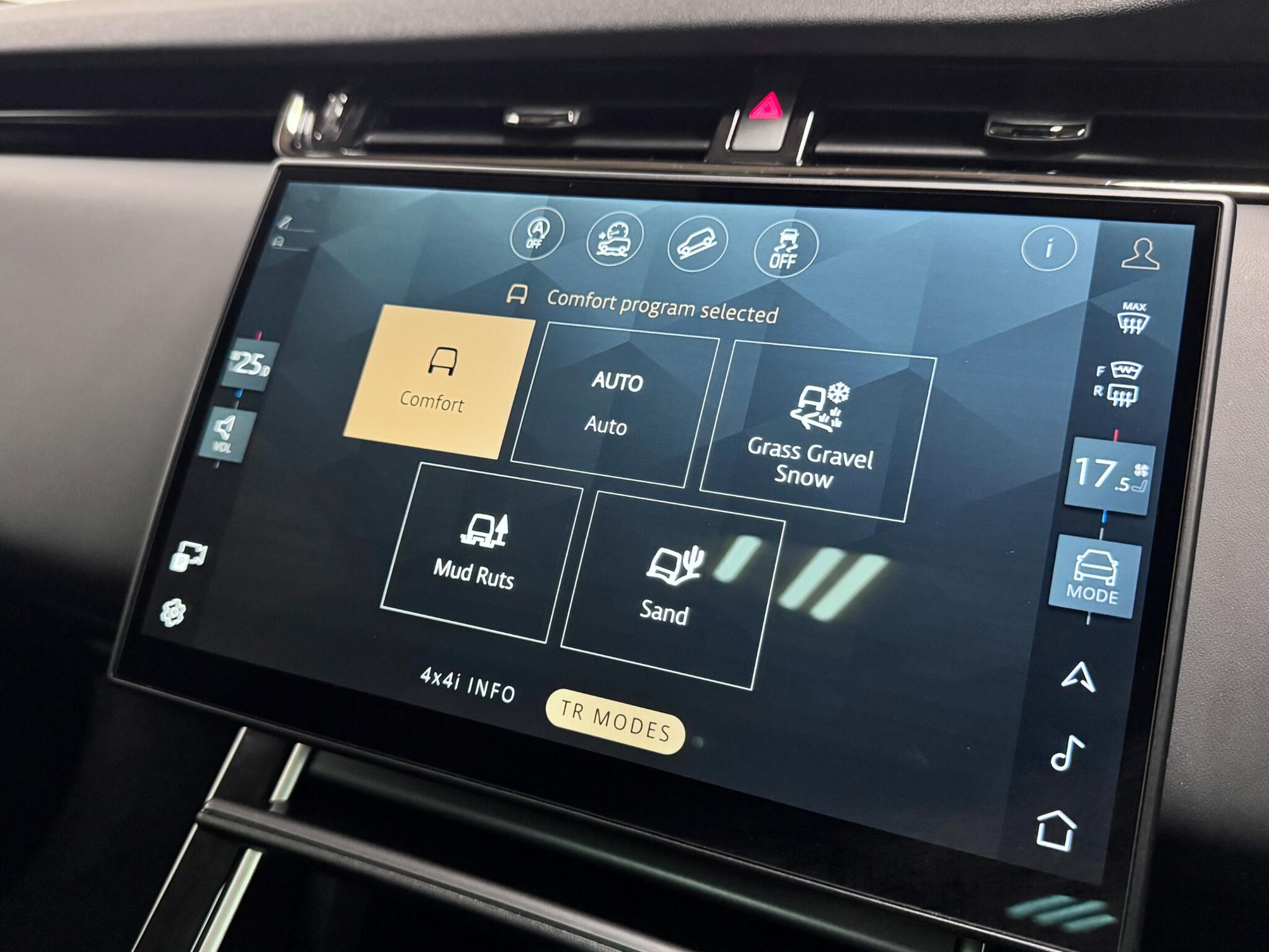 Land Rover Range Rover Evoque view 44