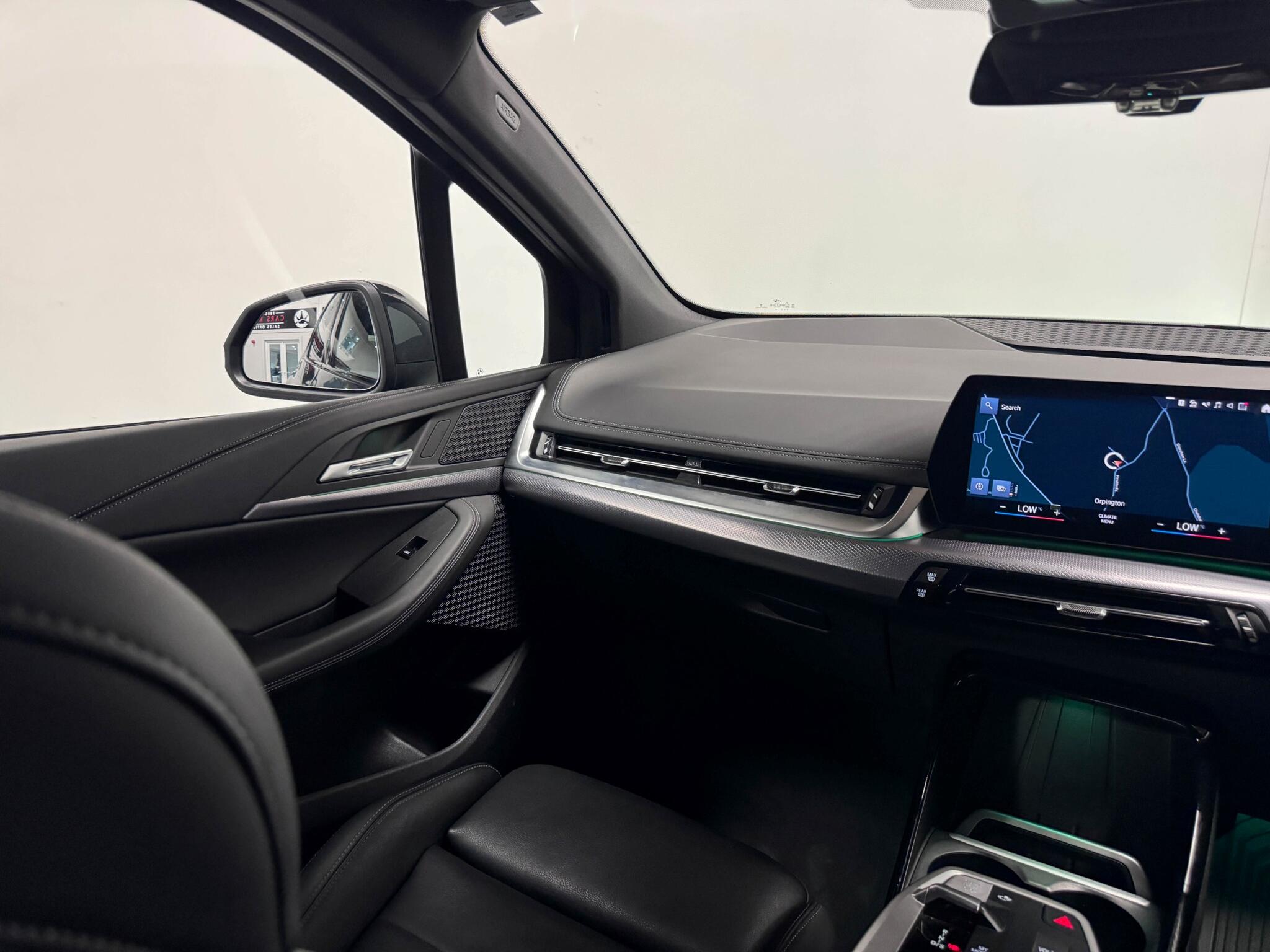 BMW 2 Series view 31