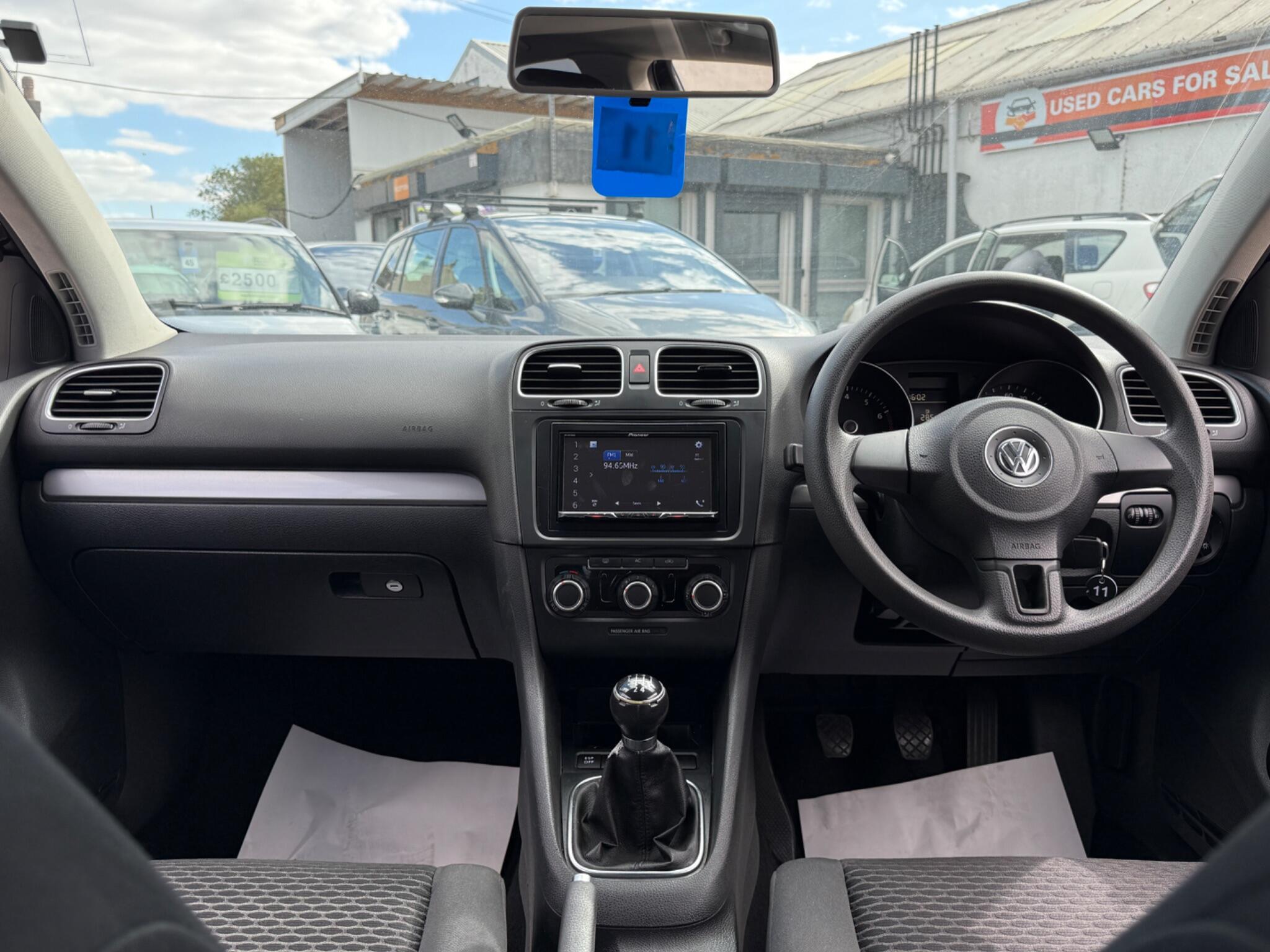 Volkswagen Golf - Image 40