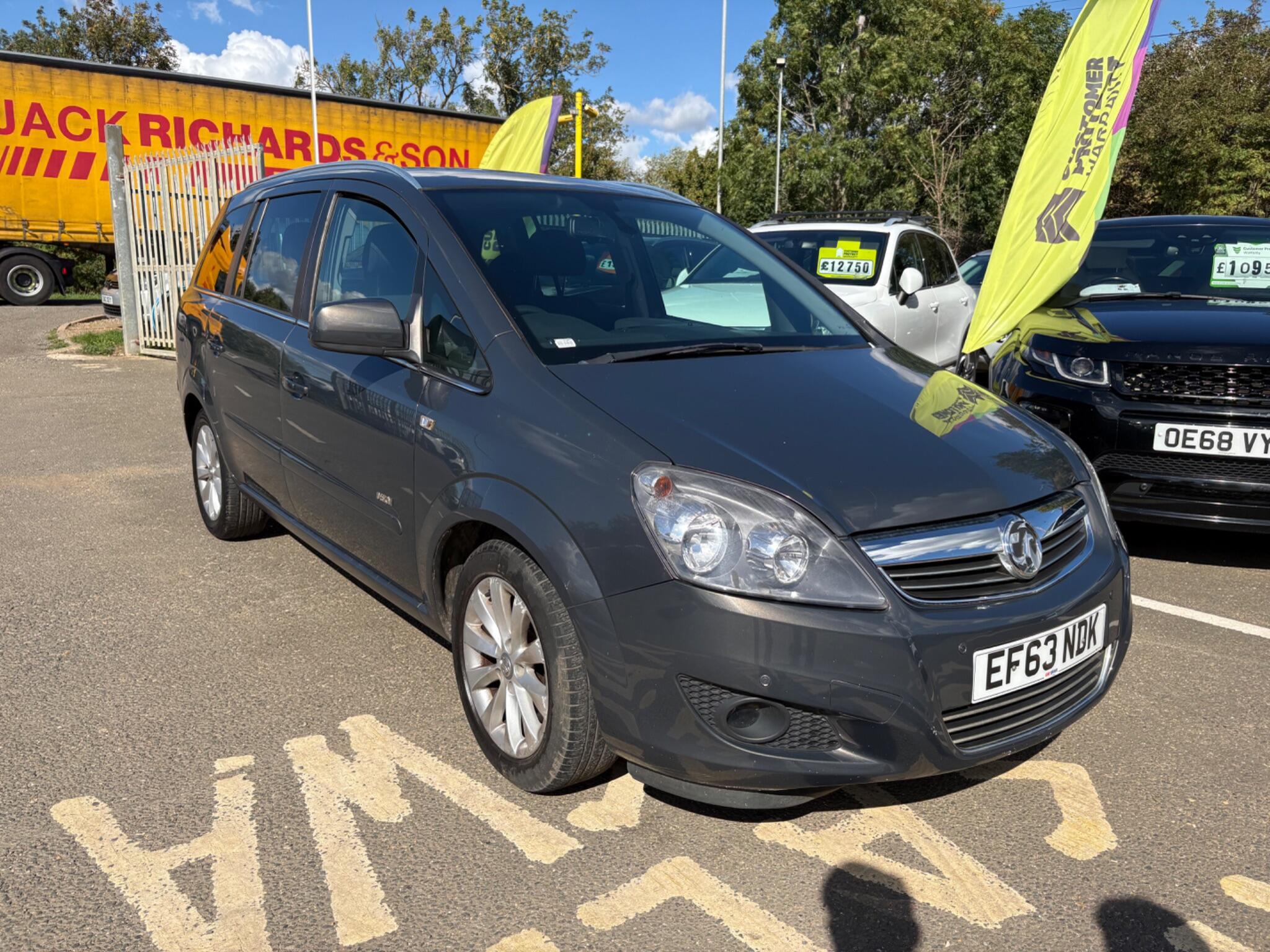2014 Vauxhall Zafira in Grey for sale