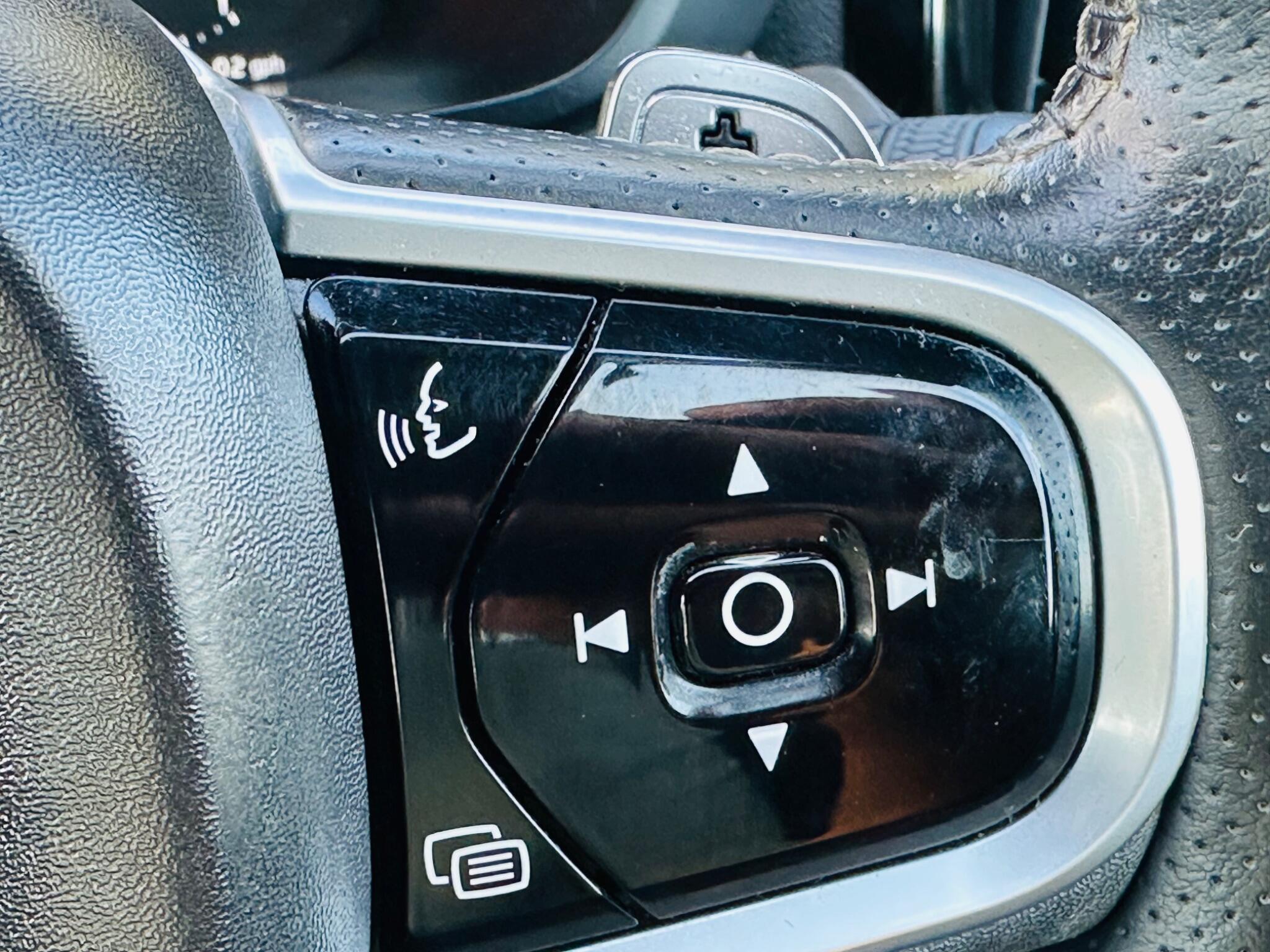 Volvo XC60 view 29