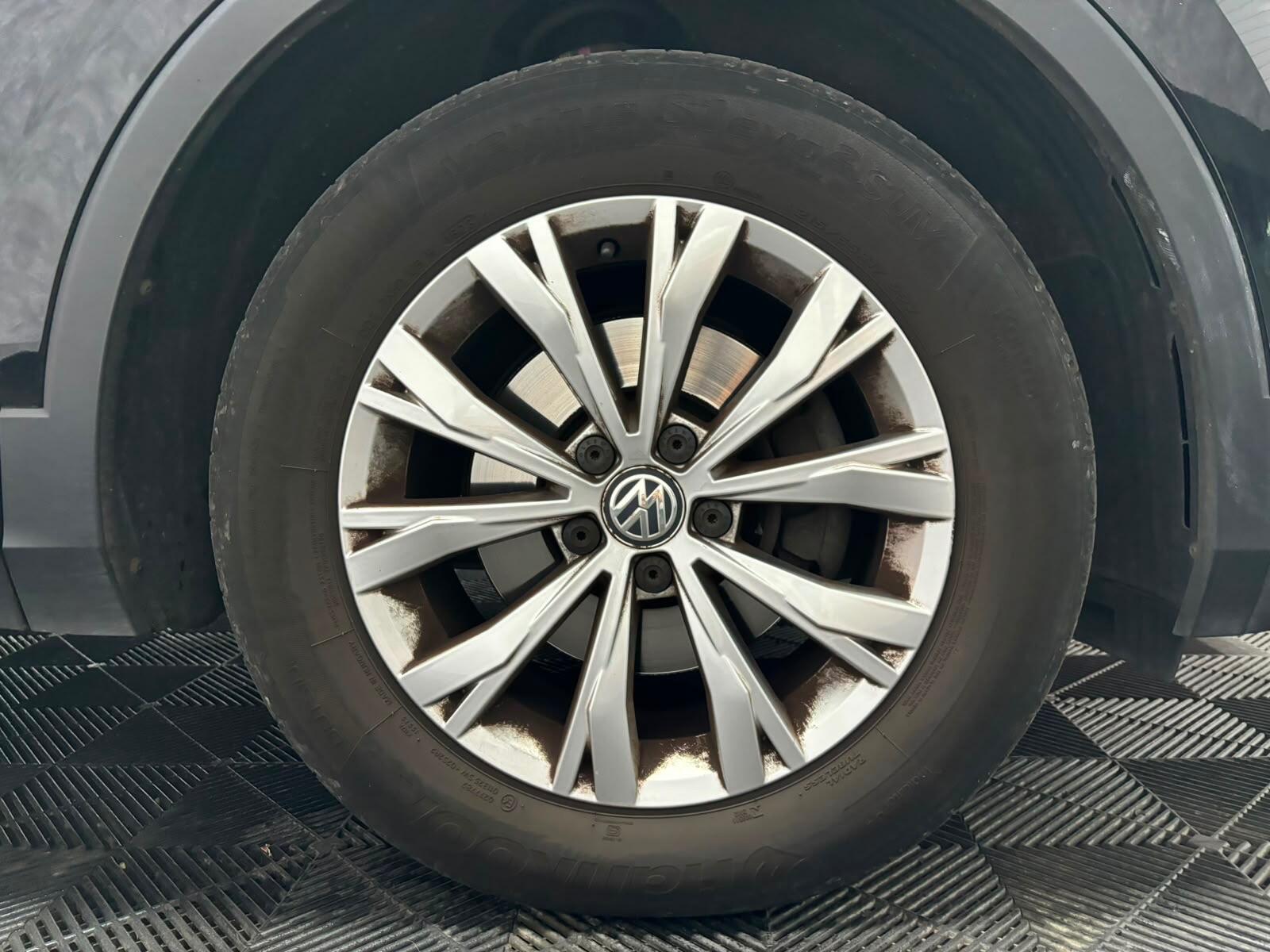 Volkswagen Tiguan view 16