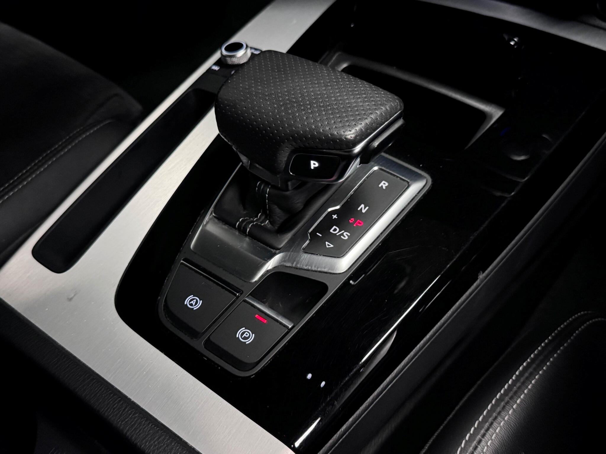 Audi Q5 view 34