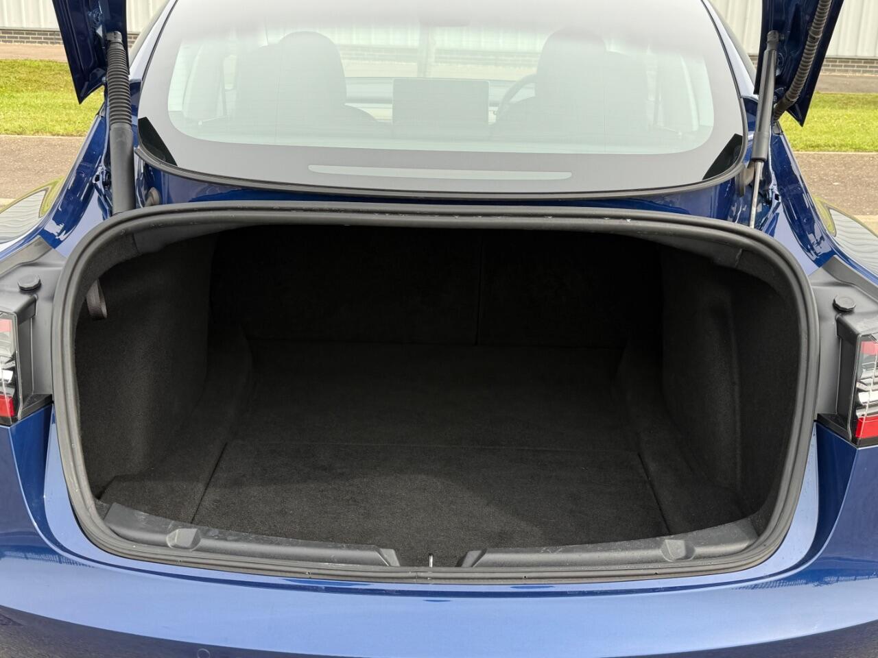 Tesla Model 3 view 11