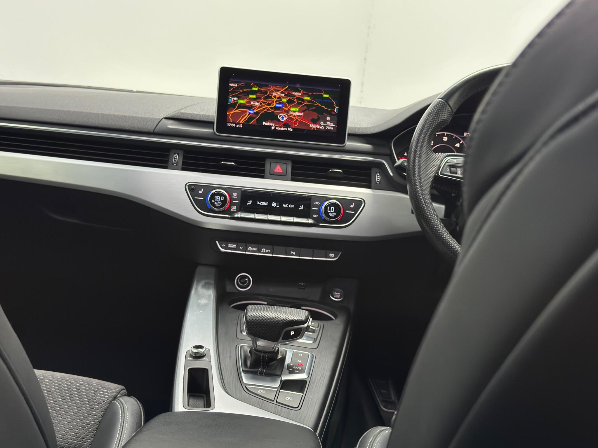 Audi A4 view 42