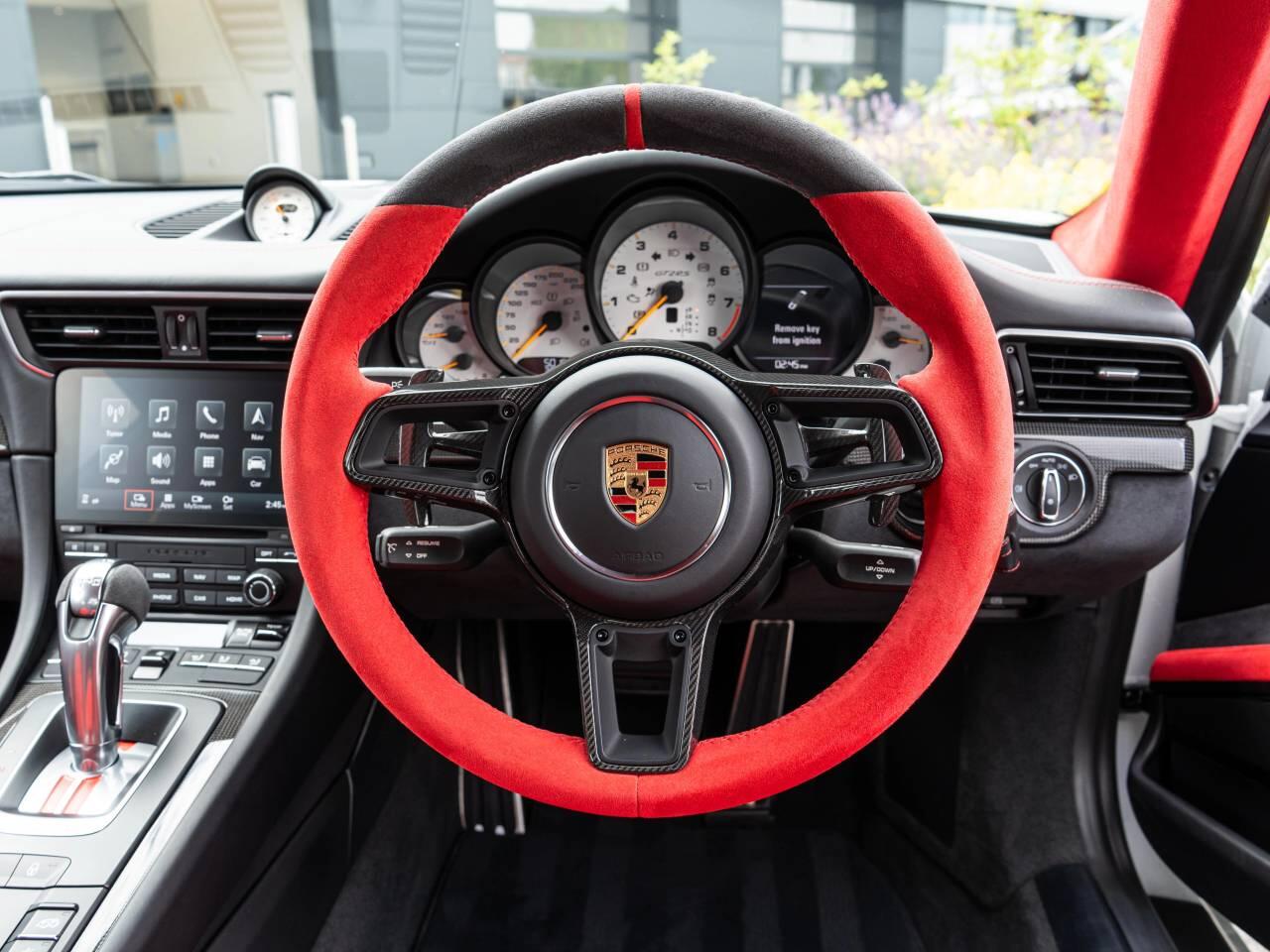 Porsche 911 view 26