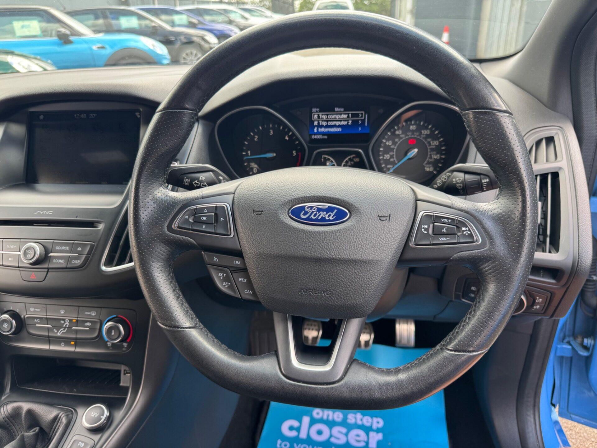 Ford Focus view 47