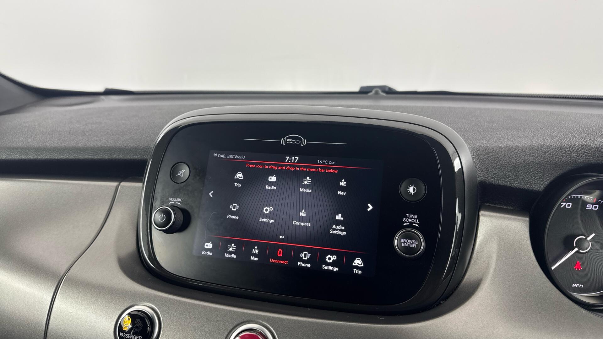 Fiat 500X view 12
