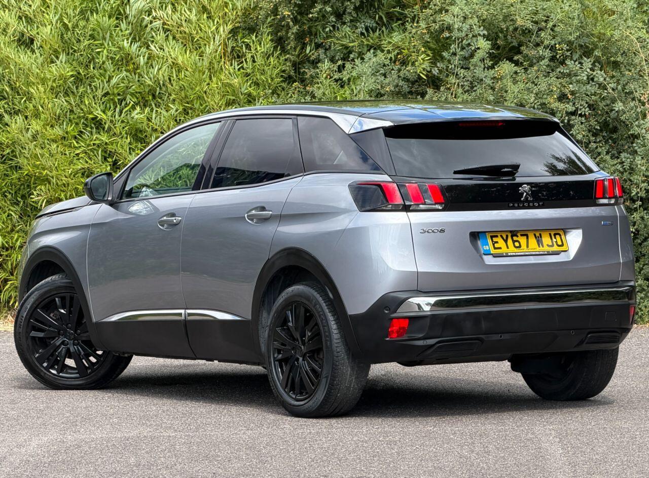 Peugeot 3008 view 2