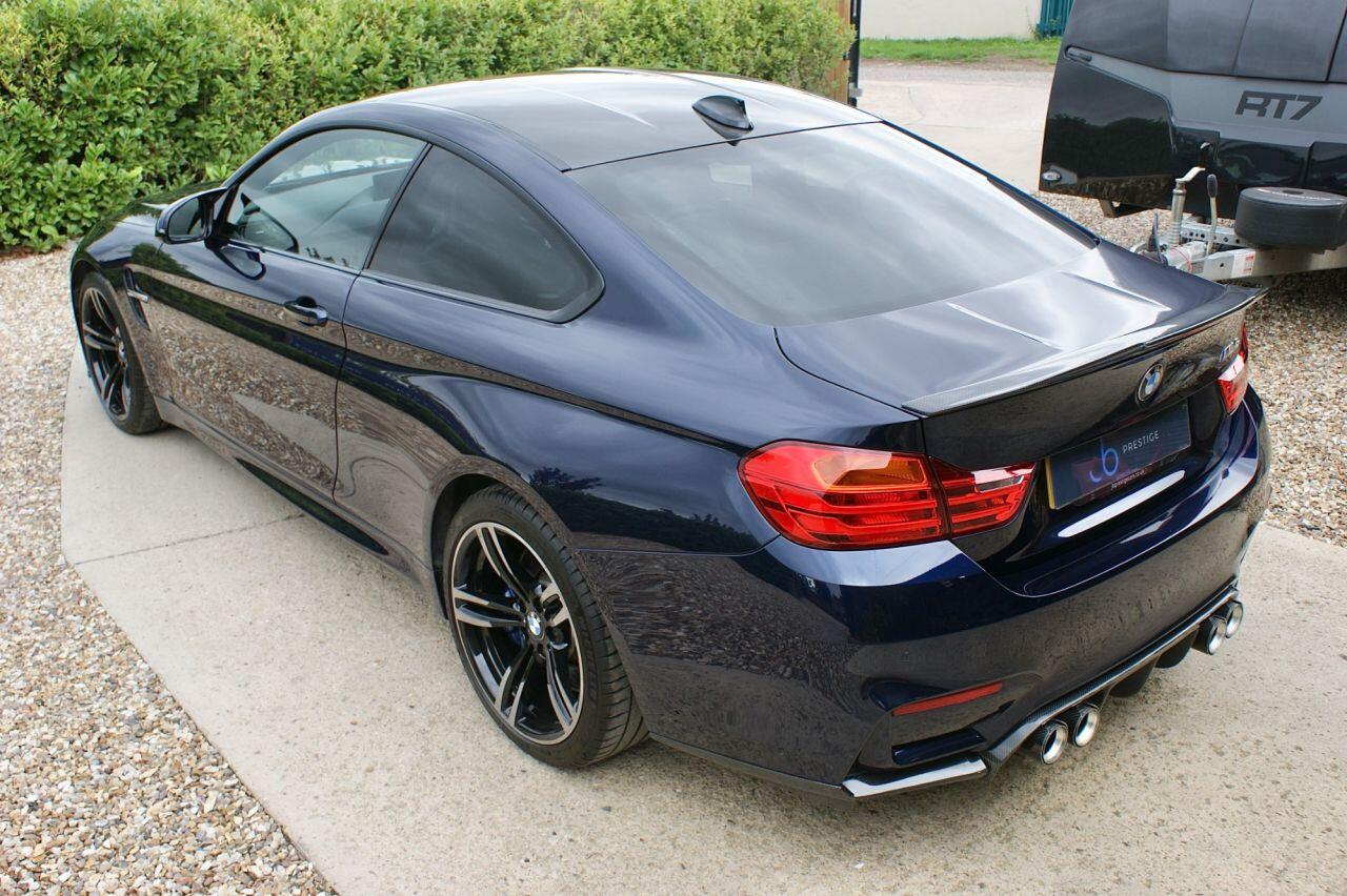 BMW M4 view 32