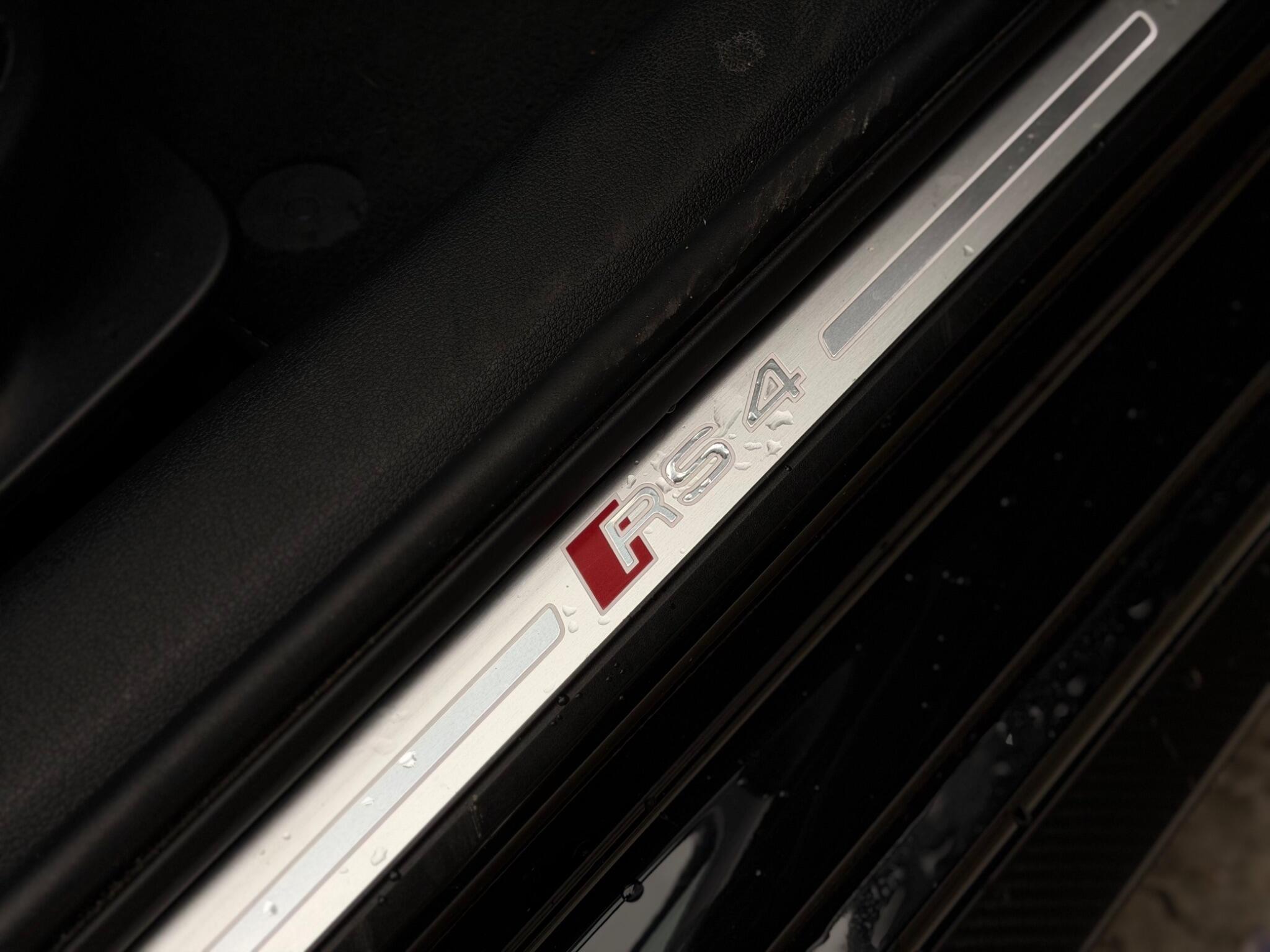 Audi RS4 view 67