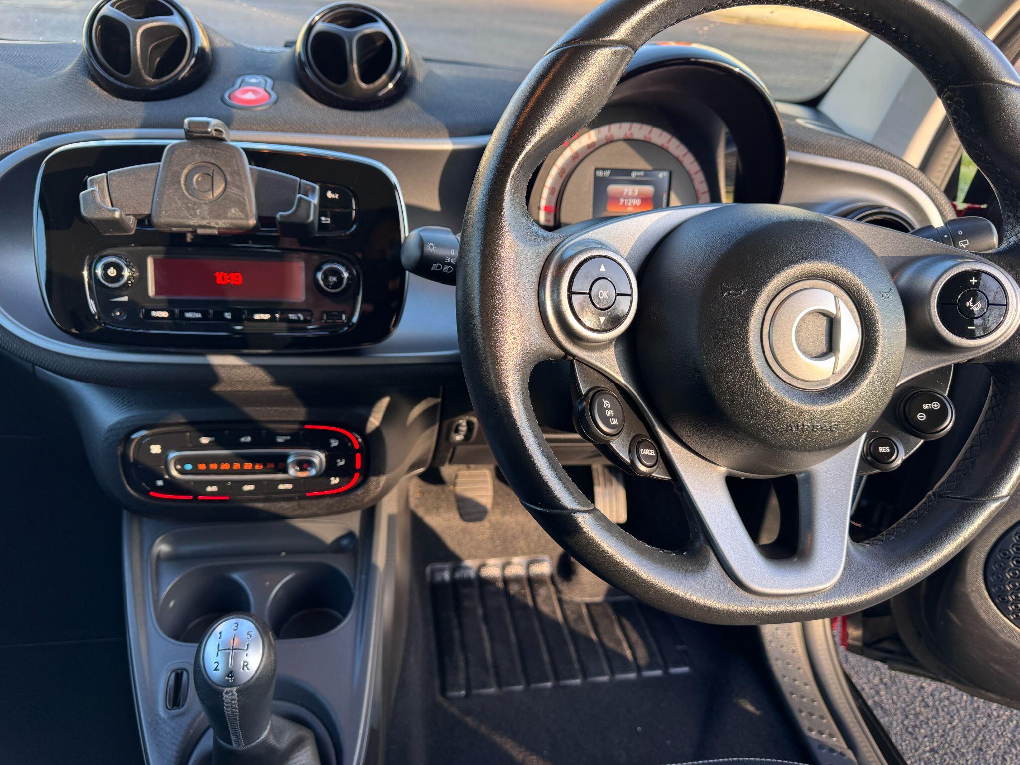 2017 Smart fortwo 1.0 Passion Euro 6 (s/s) 2dr • 71,000 miles image 3