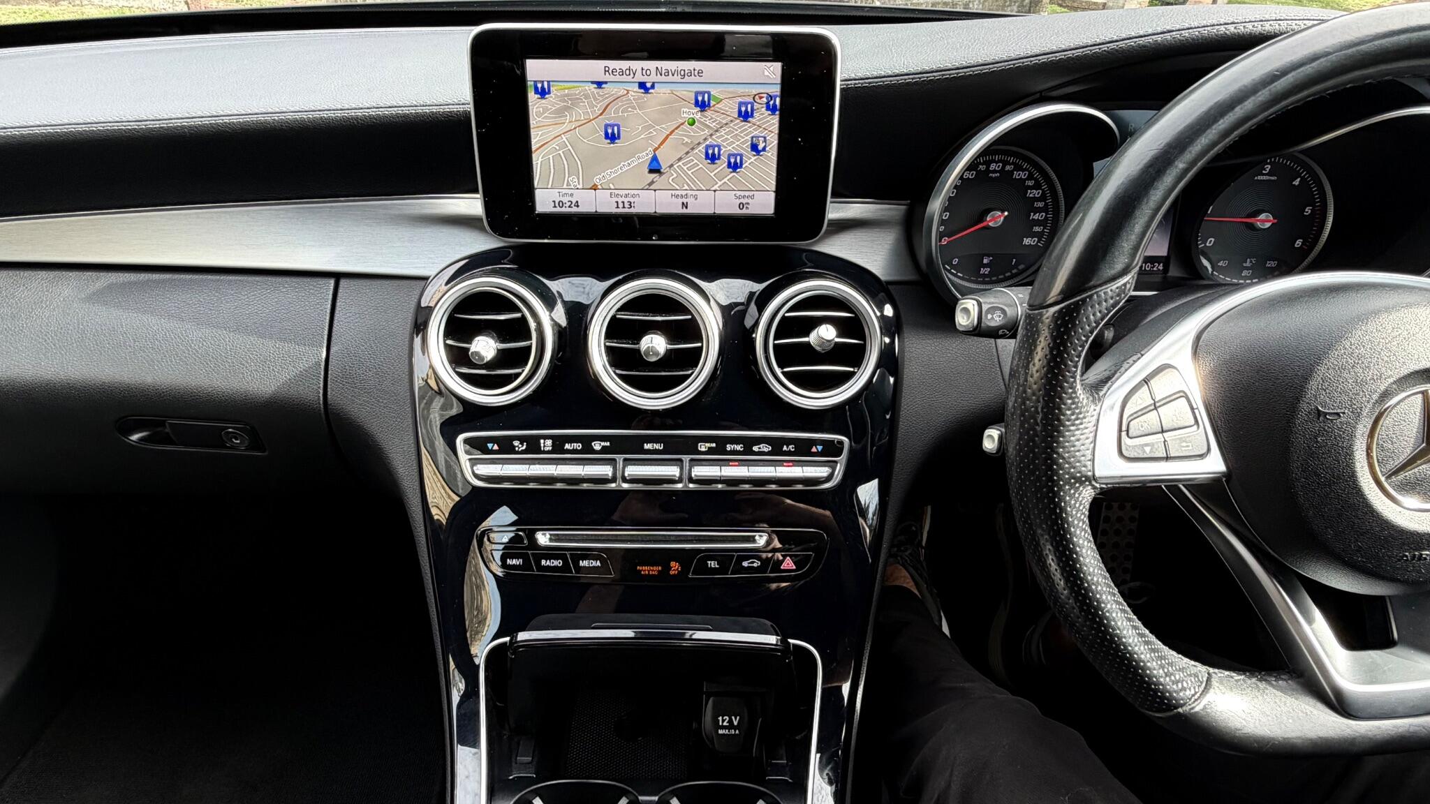 Mercedes-Benz C-Class view 29