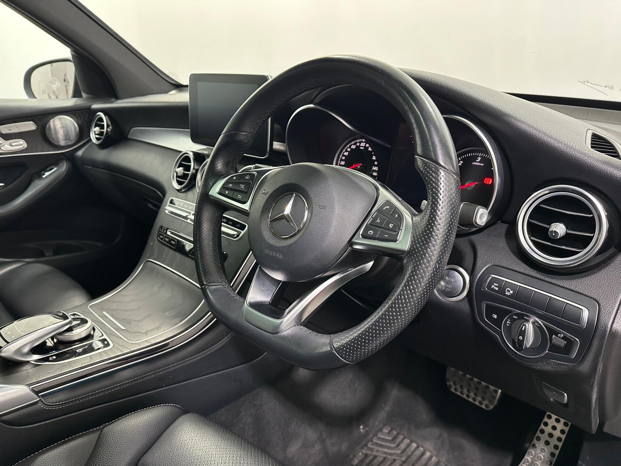 Mercedes-Benz GLC view 11