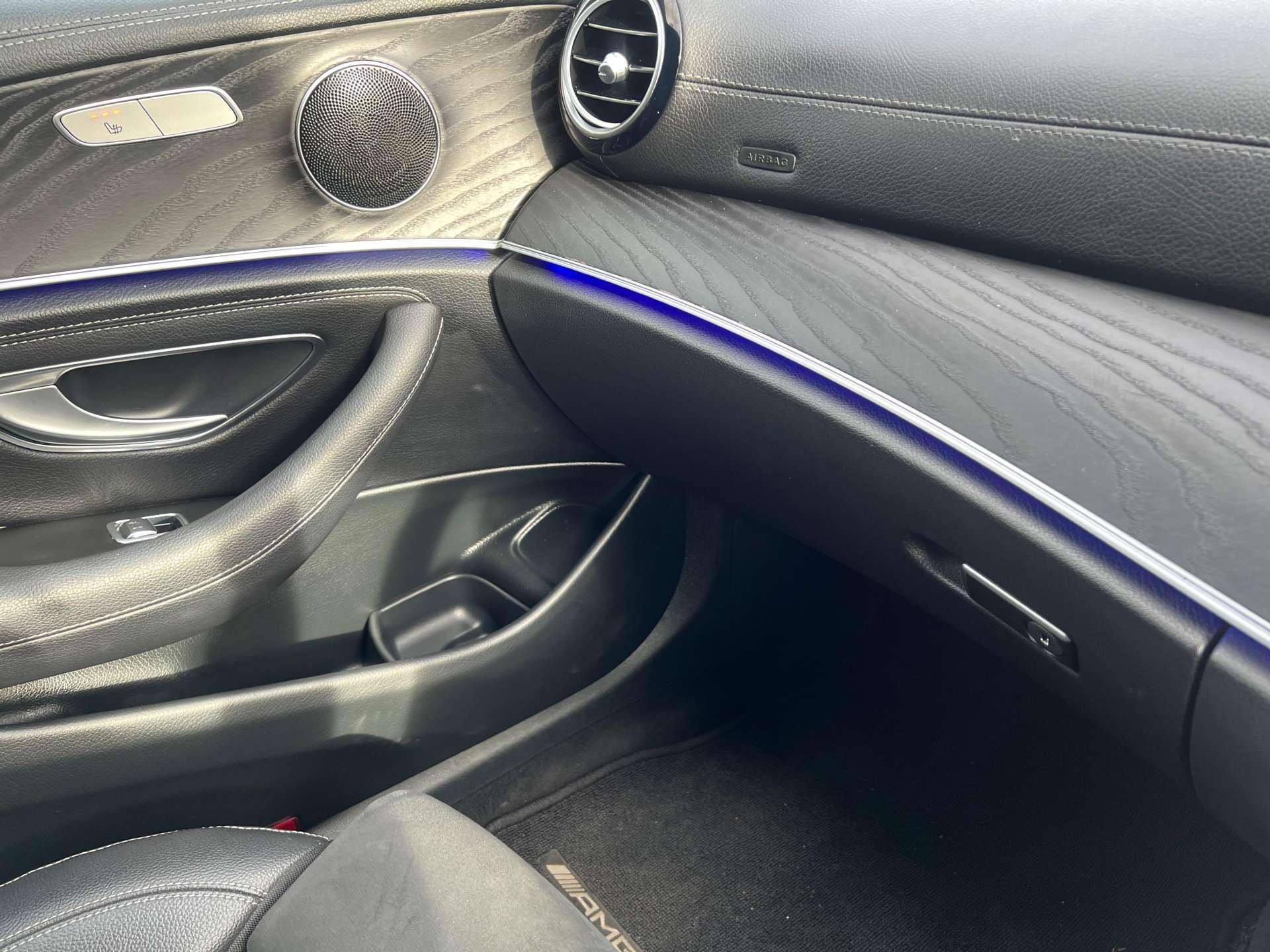 Mercedes-Benz E-Class view 22