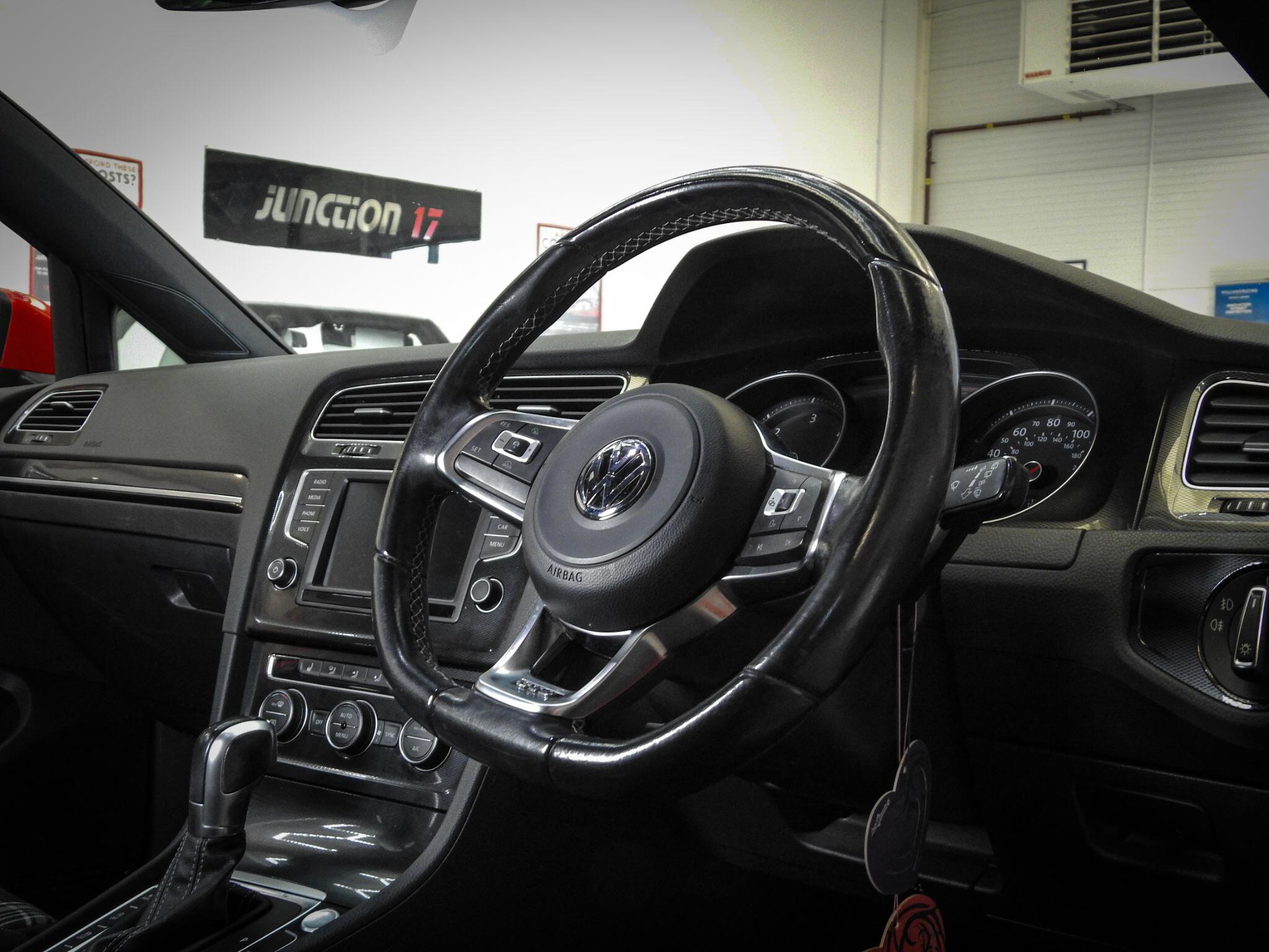 Volkswagen Golf view 25