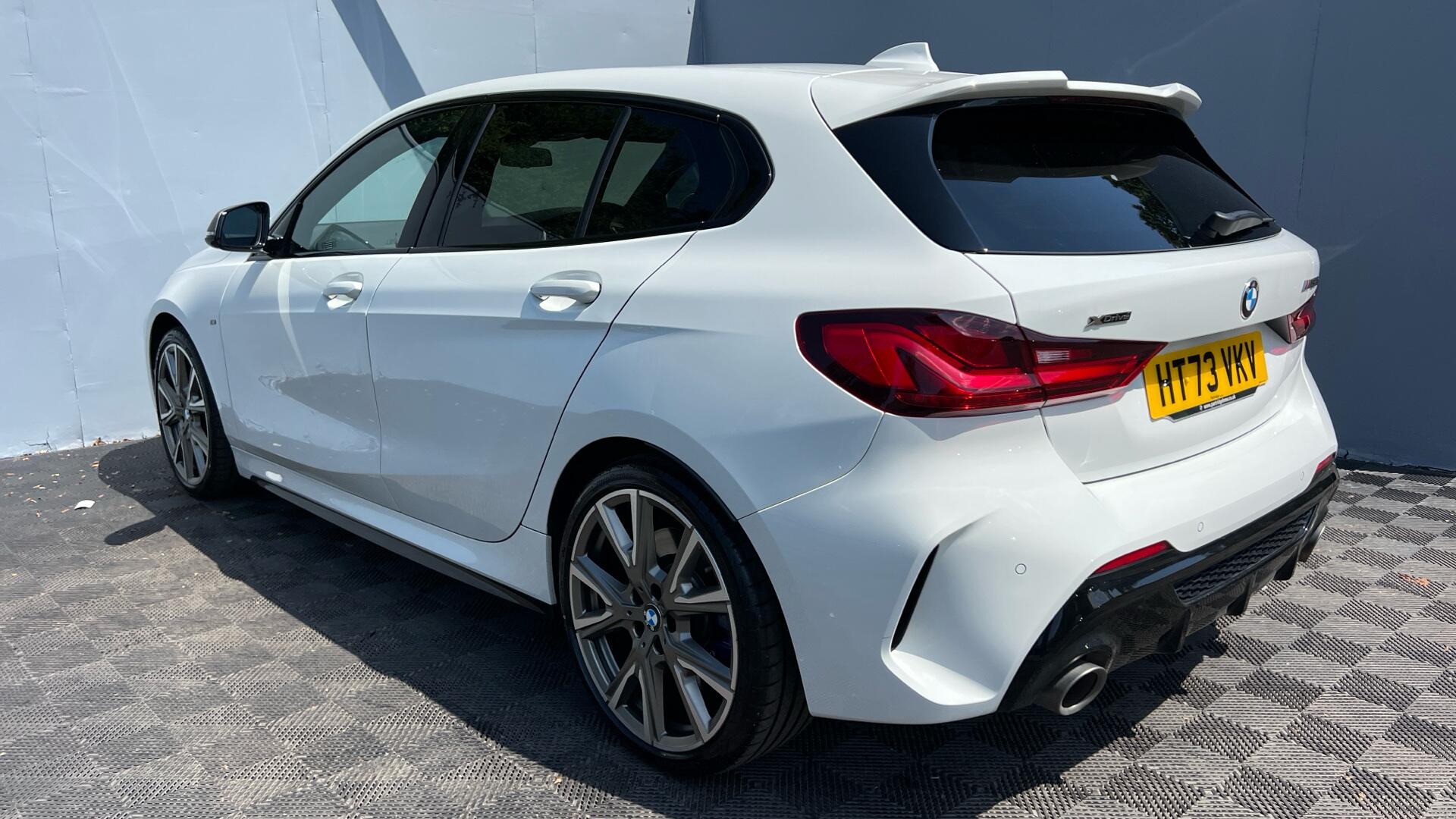 BMW 1 Series view 30