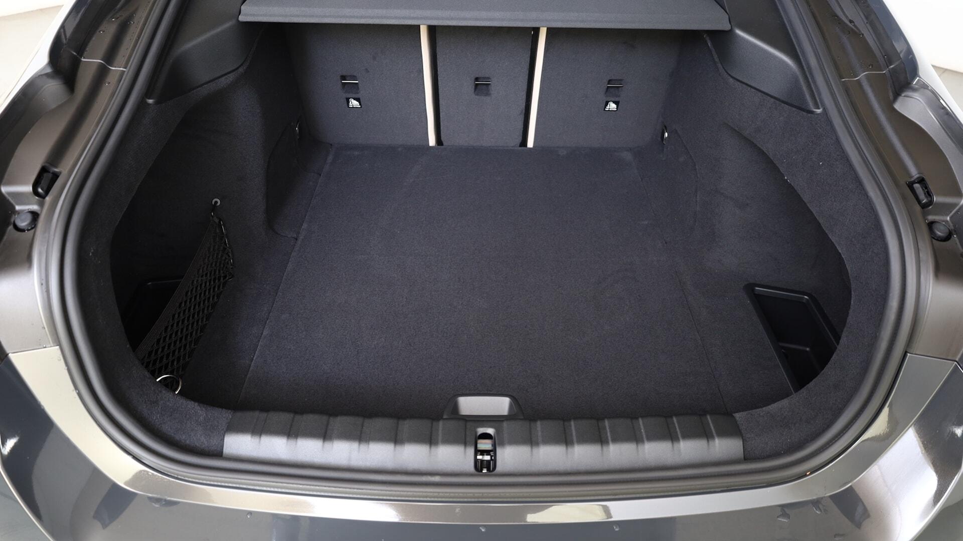 BMW i4 view 13