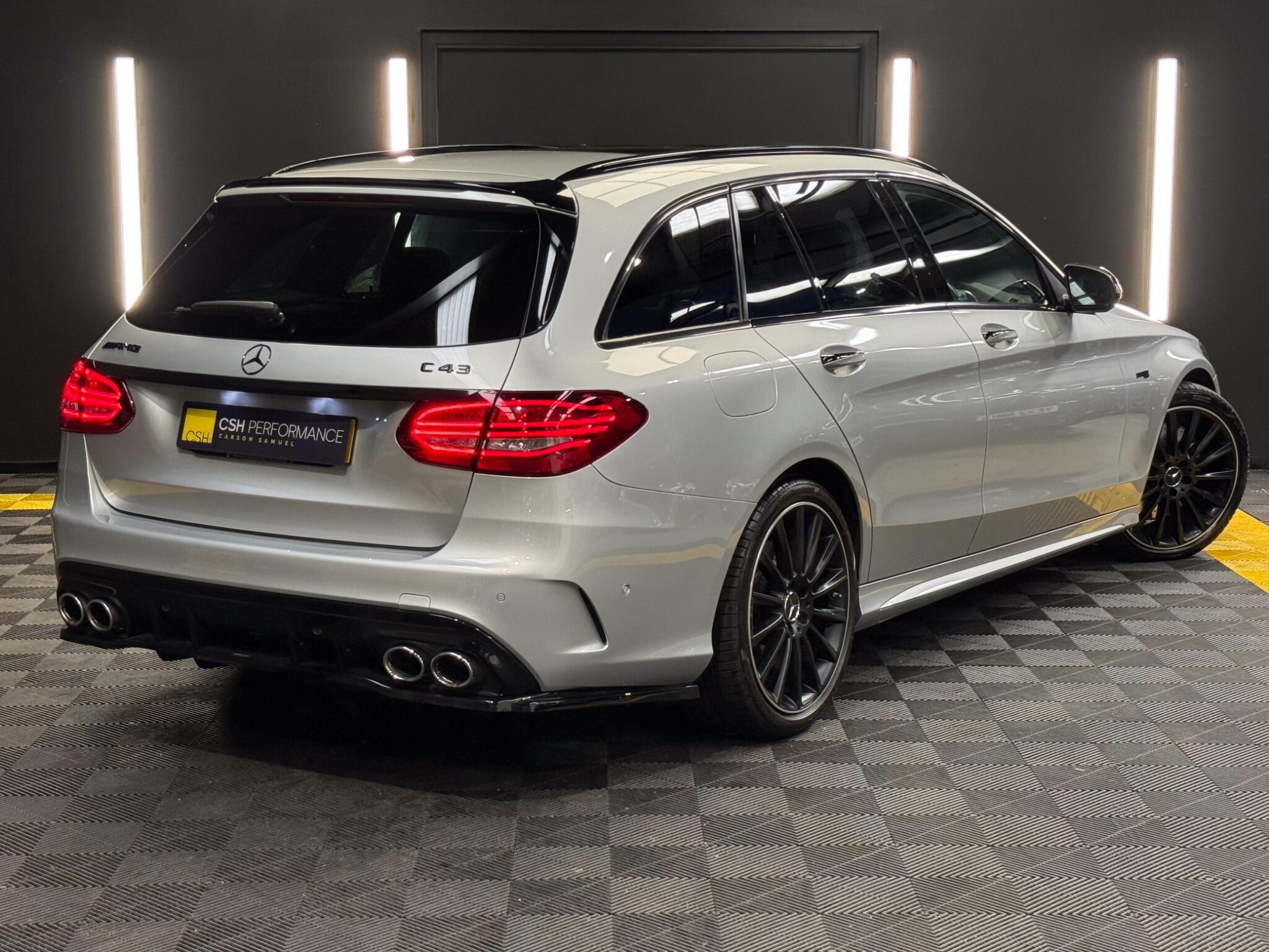 Mercedes-Benz C-Class view 5