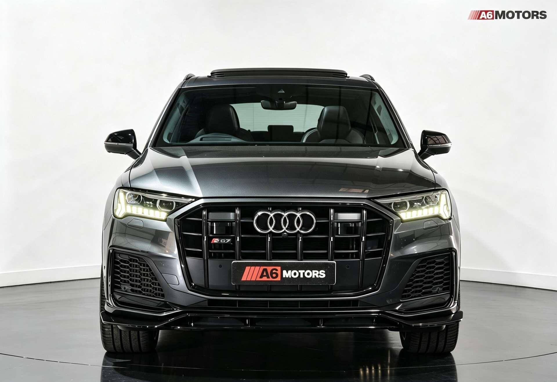 Audi SQ7 view 7