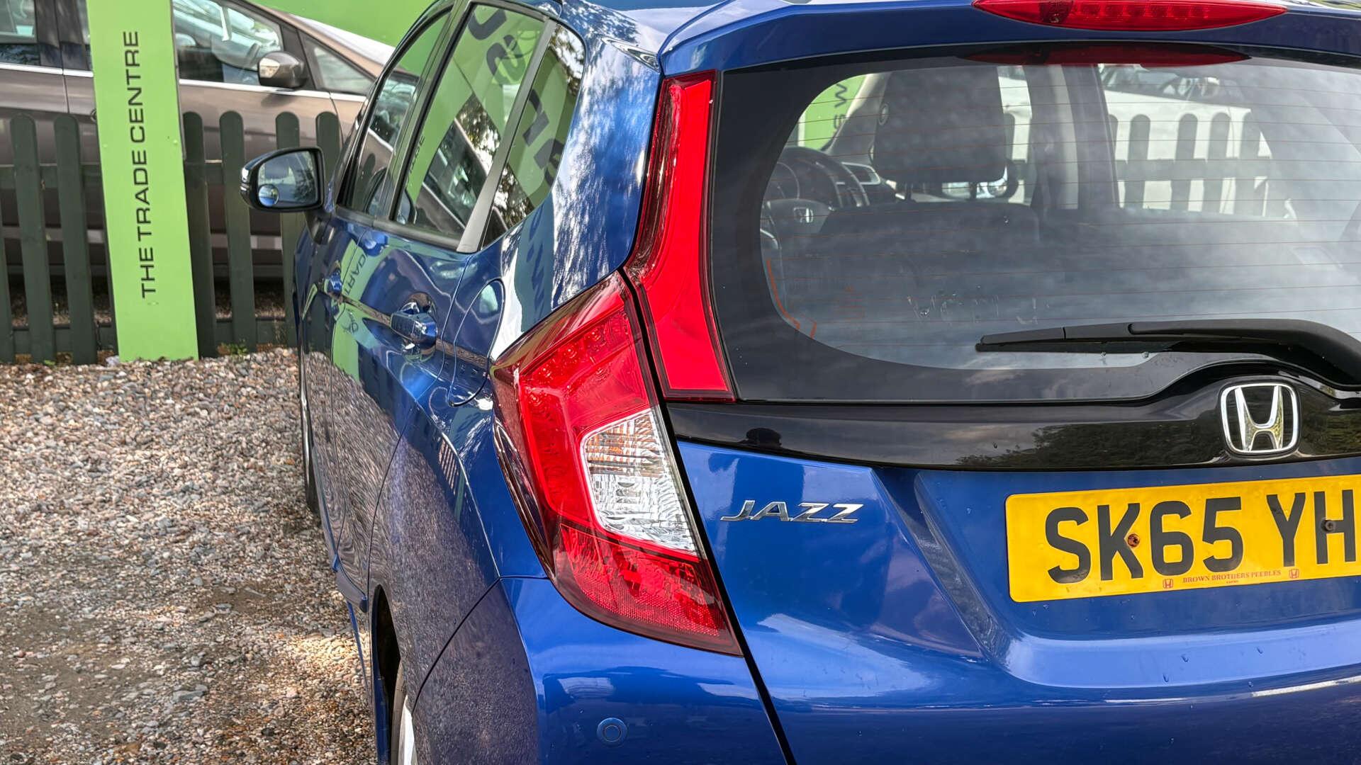Honda Jazz view 45
