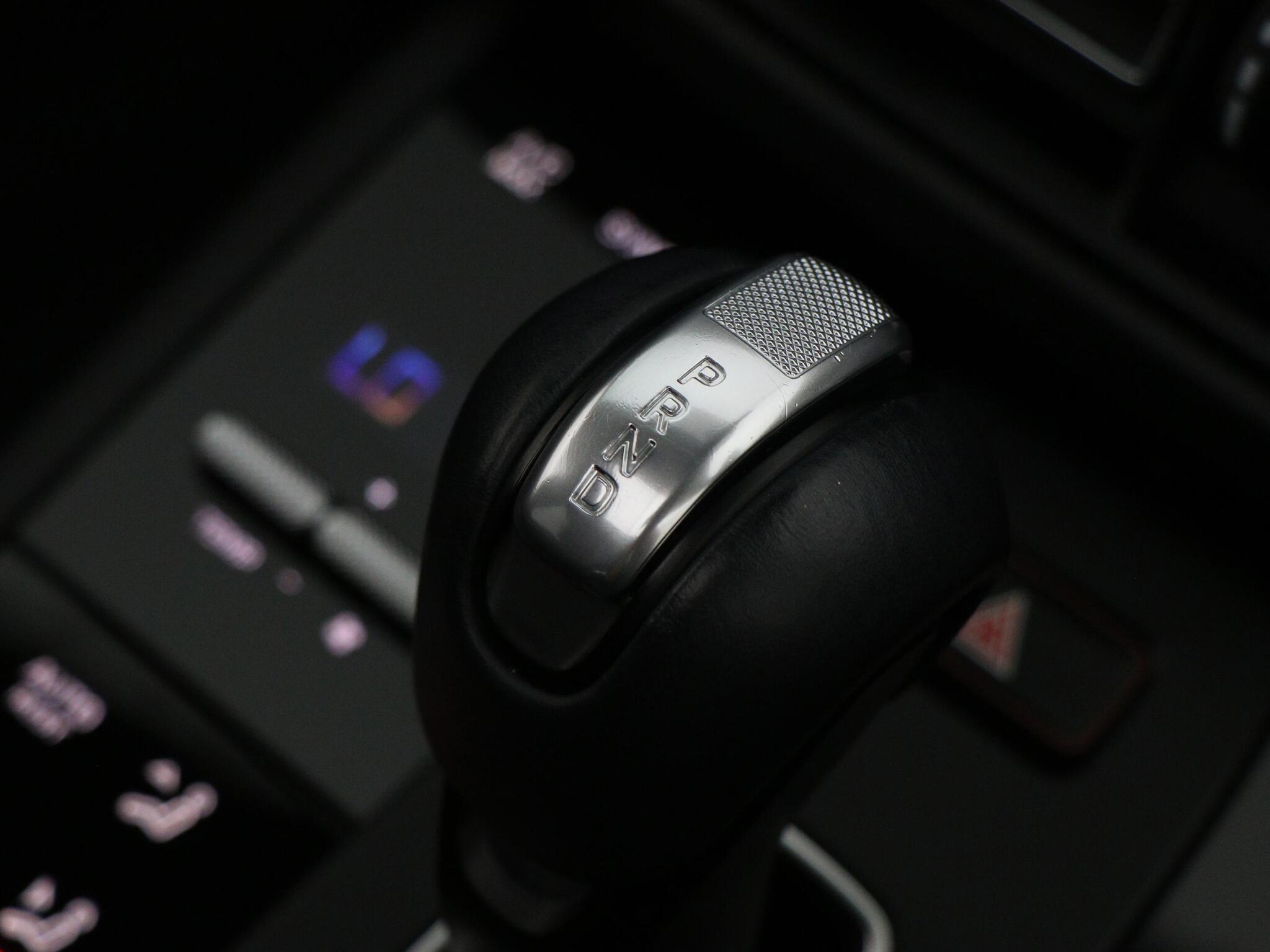 Porsche Macan view 50