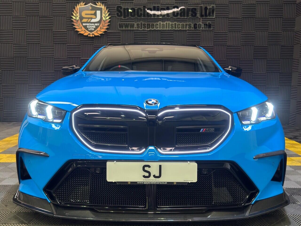 BMW M5 view 22