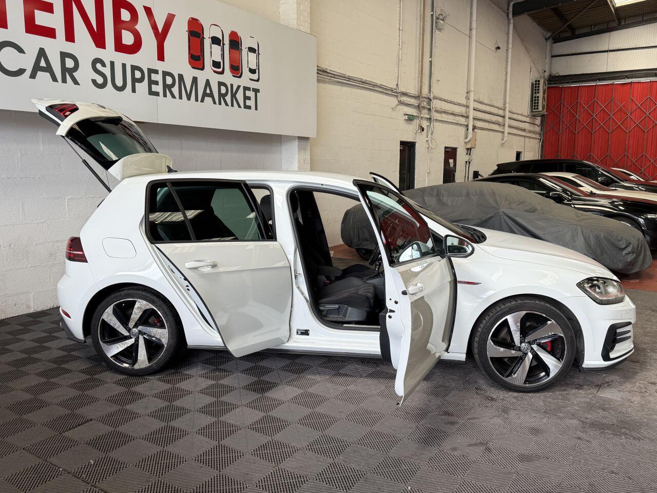 Volkswagen Golf view 14