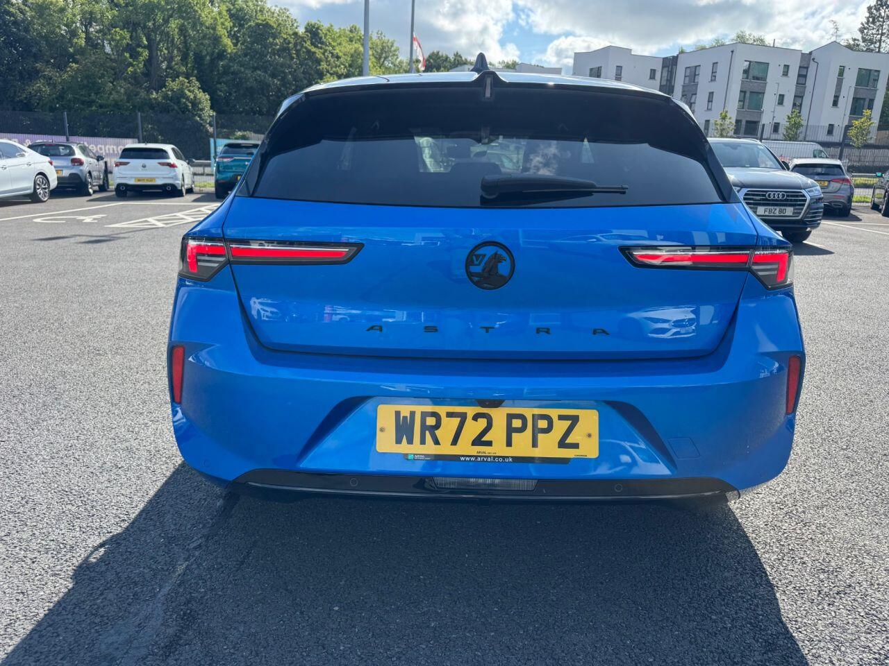 Vauxhall Astra view 4