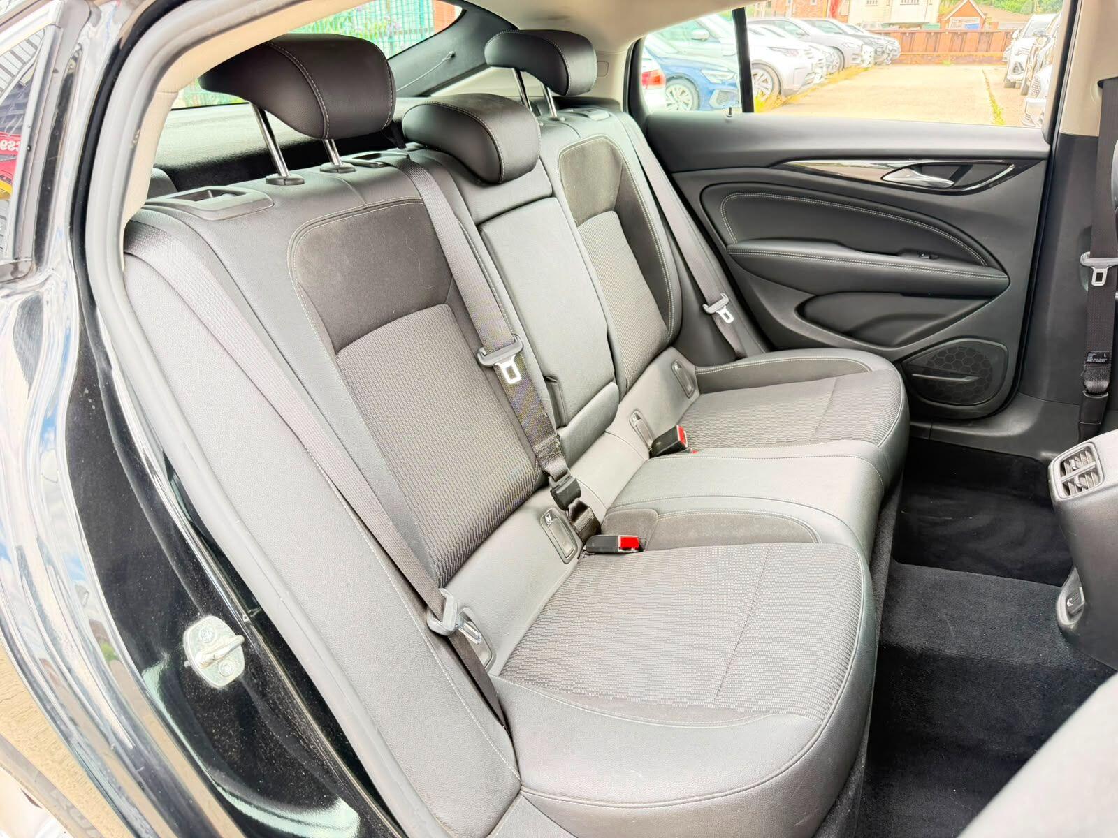 Vauxhall Insignia view 13