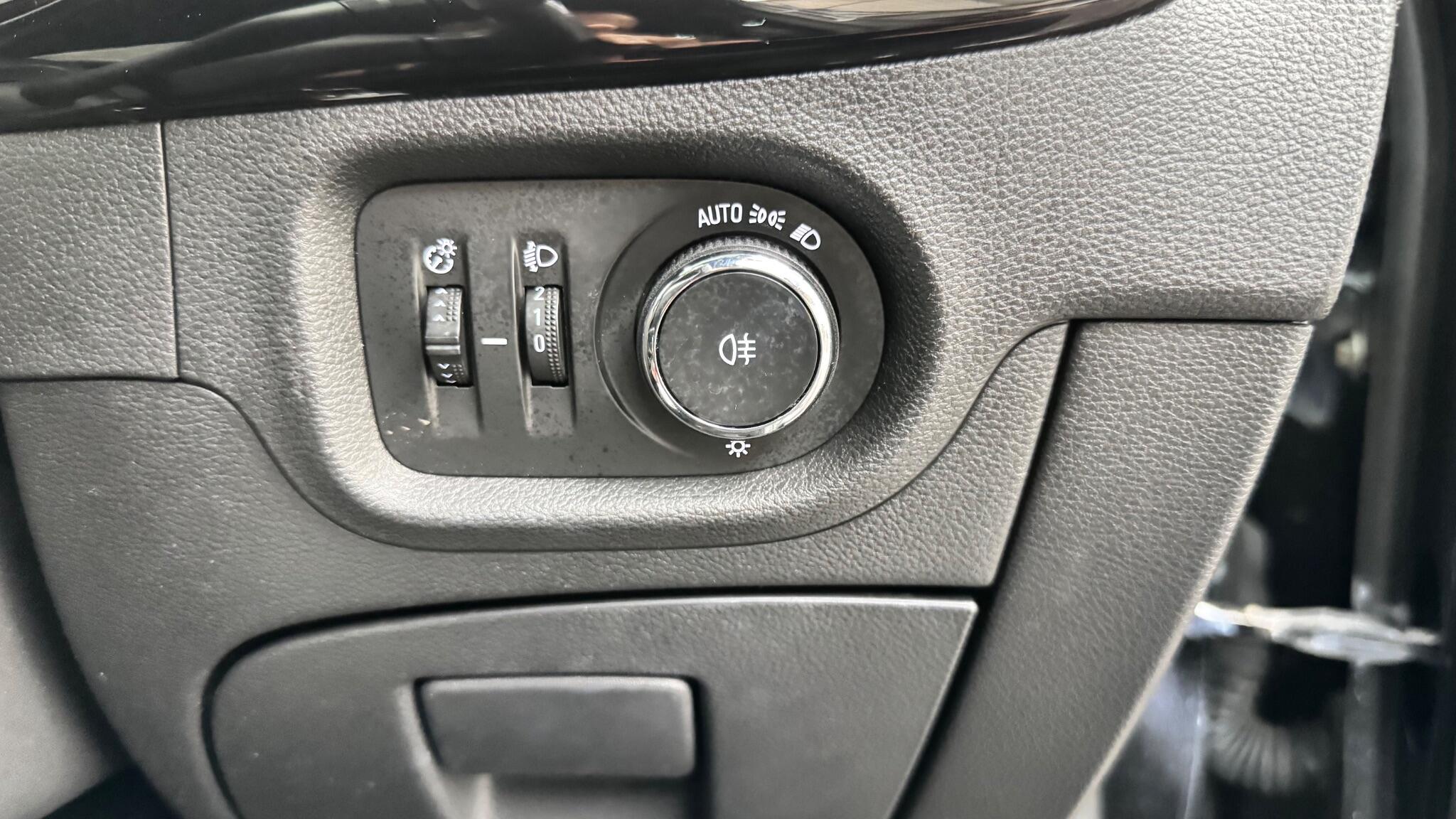 Vauxhall Astra view 27