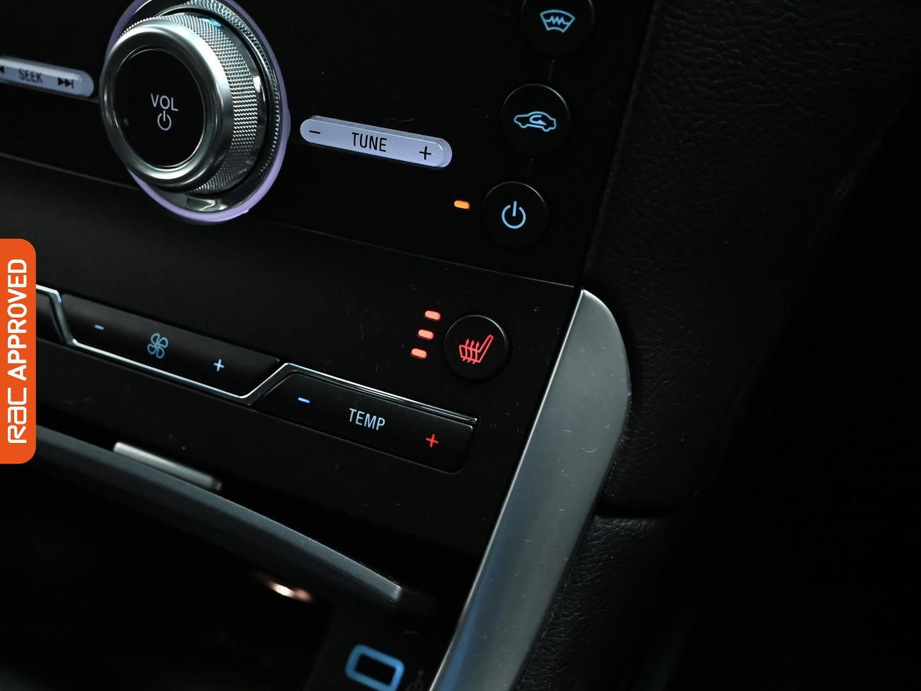 Ford Edge view 20