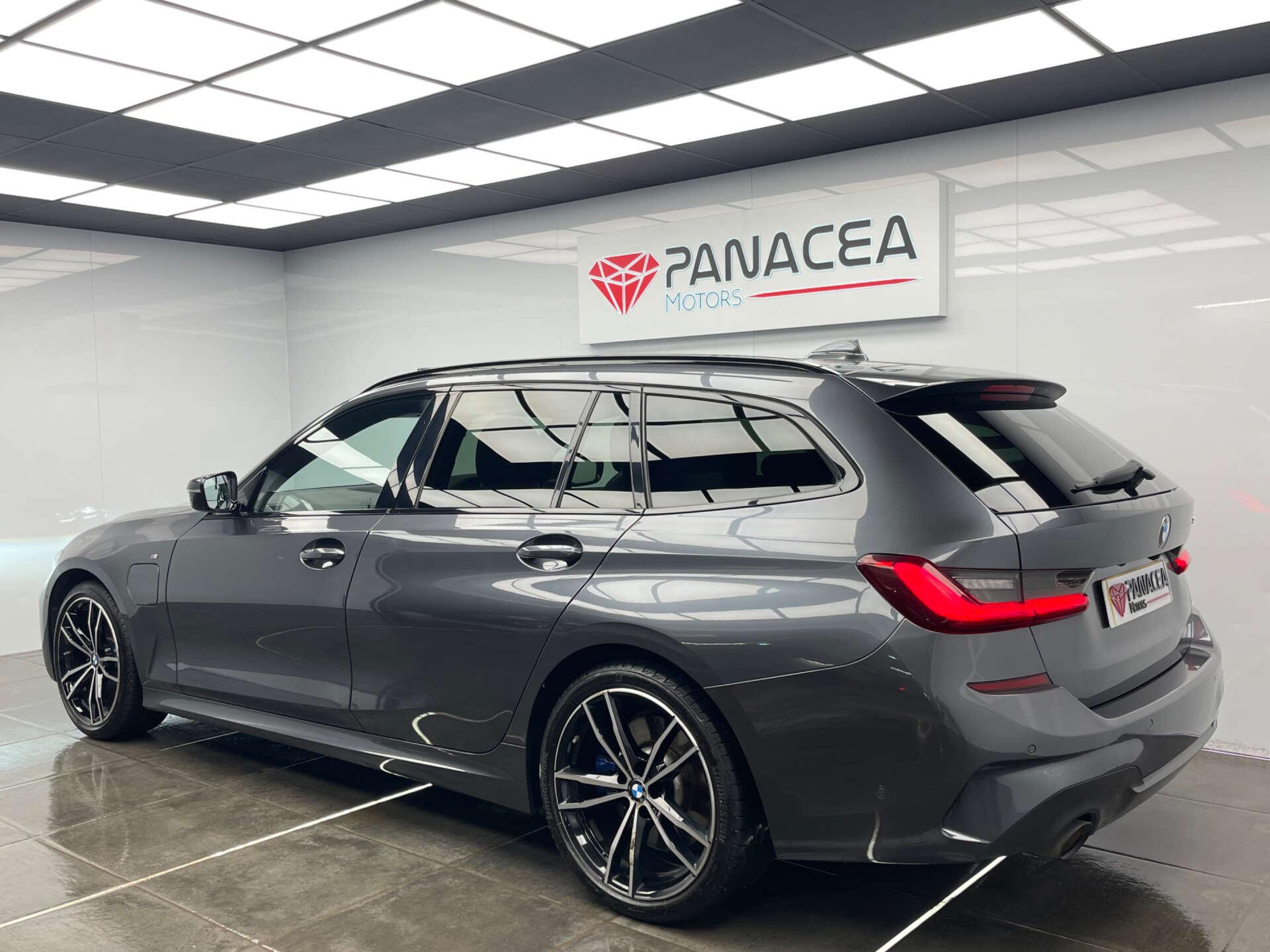 BMW 3 Series view 9