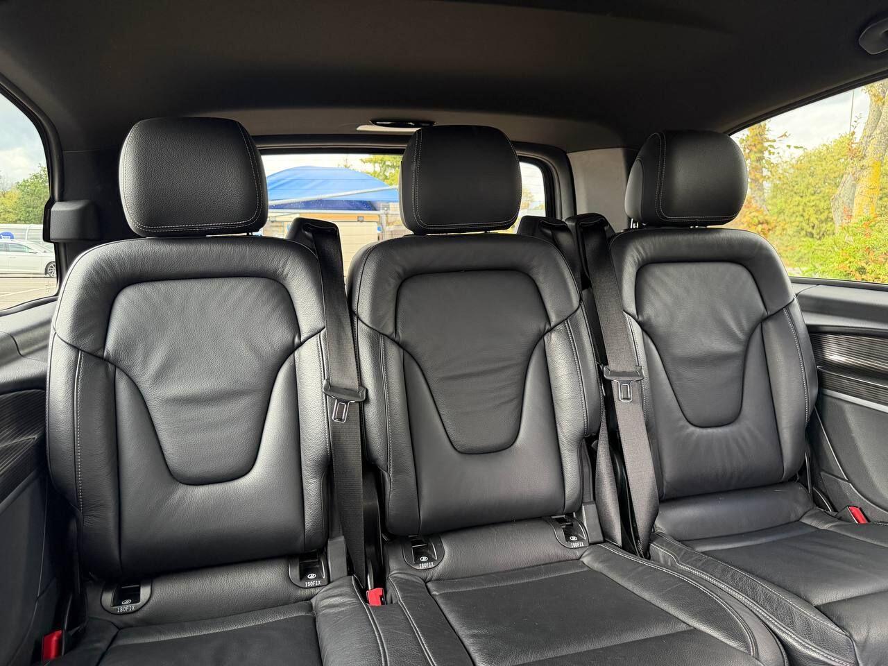 Mercedes-Benz Eqv view 30