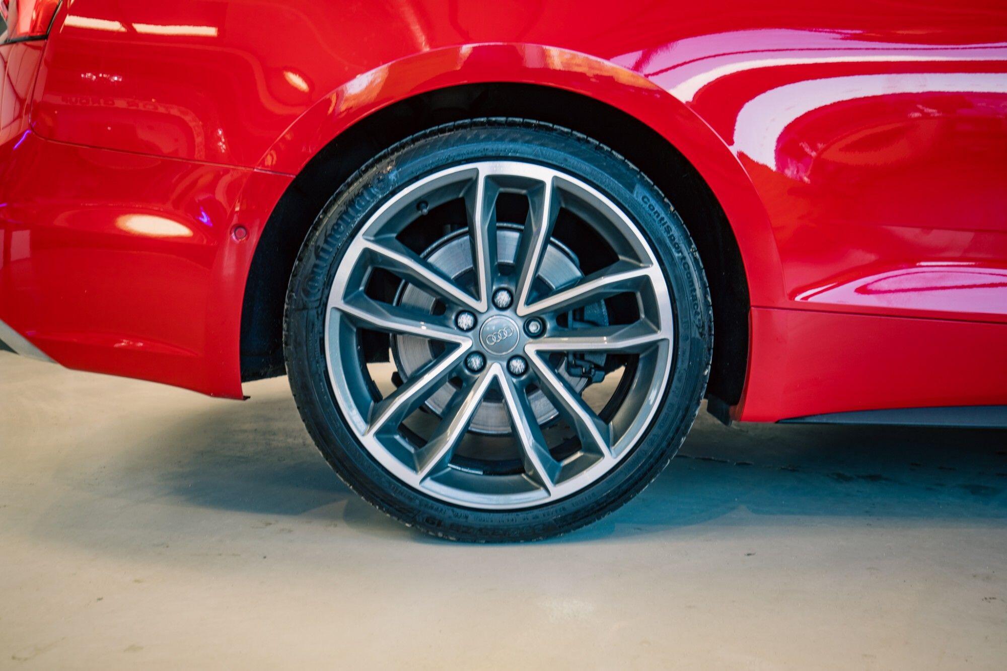 Audi S5 view 7