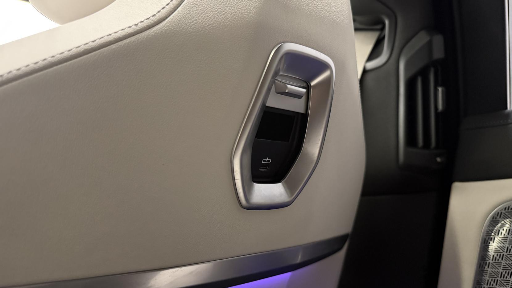 BMW i7 view 44