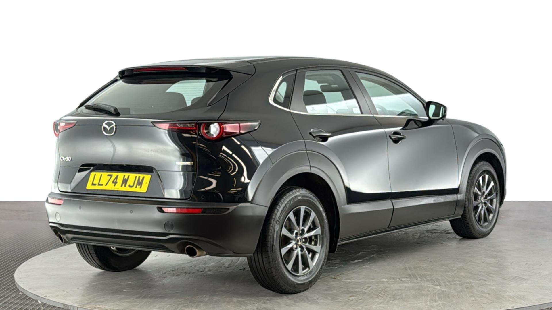 Mazda CX-30 view 4