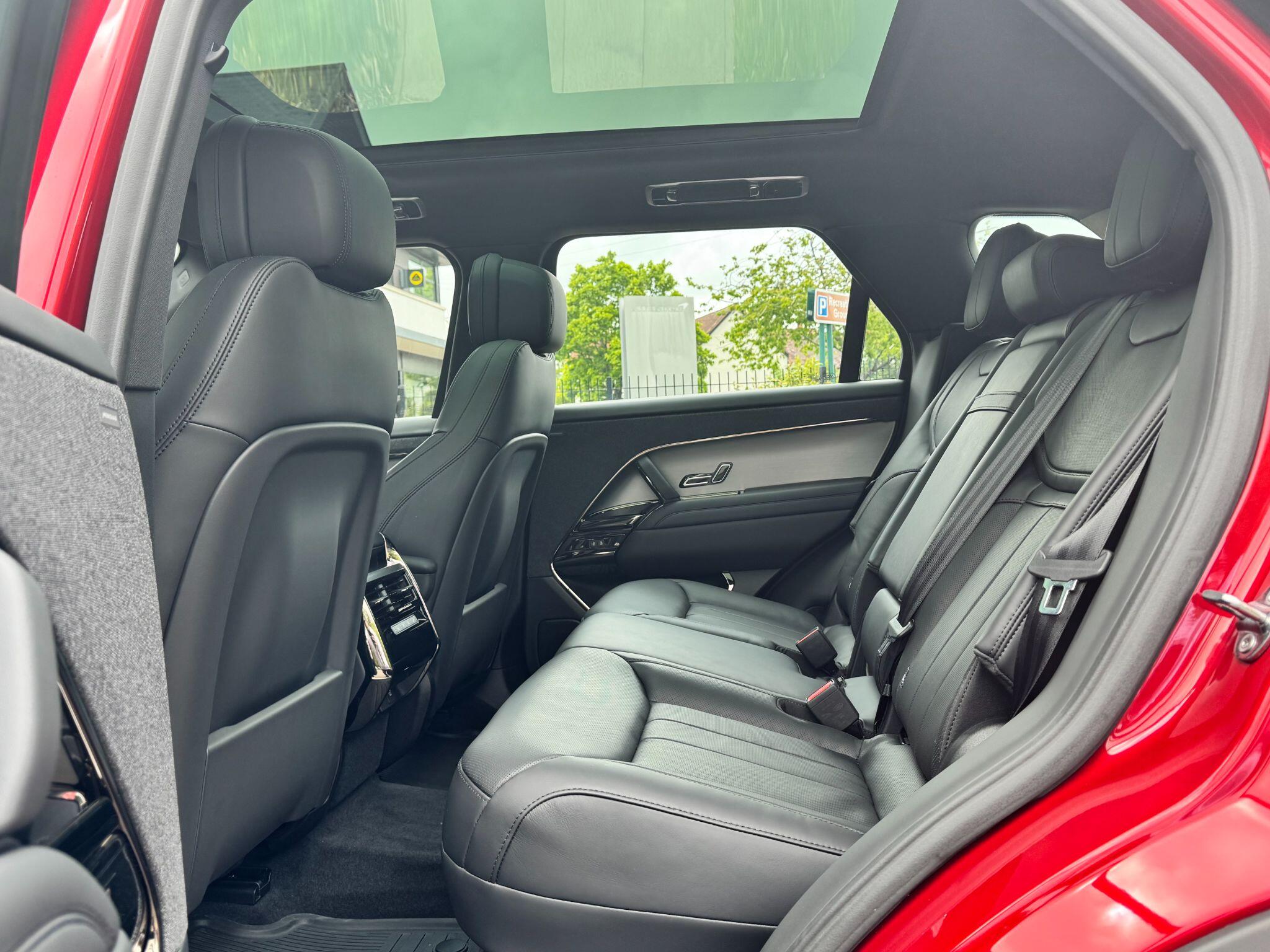 Land Rover Range Rover Sport view 9