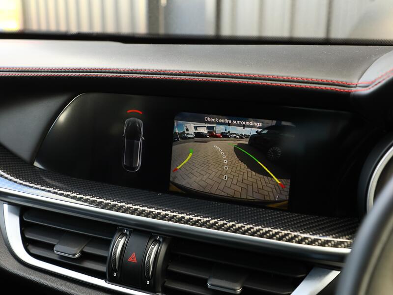 Alfa Romeo Stelvio view 15