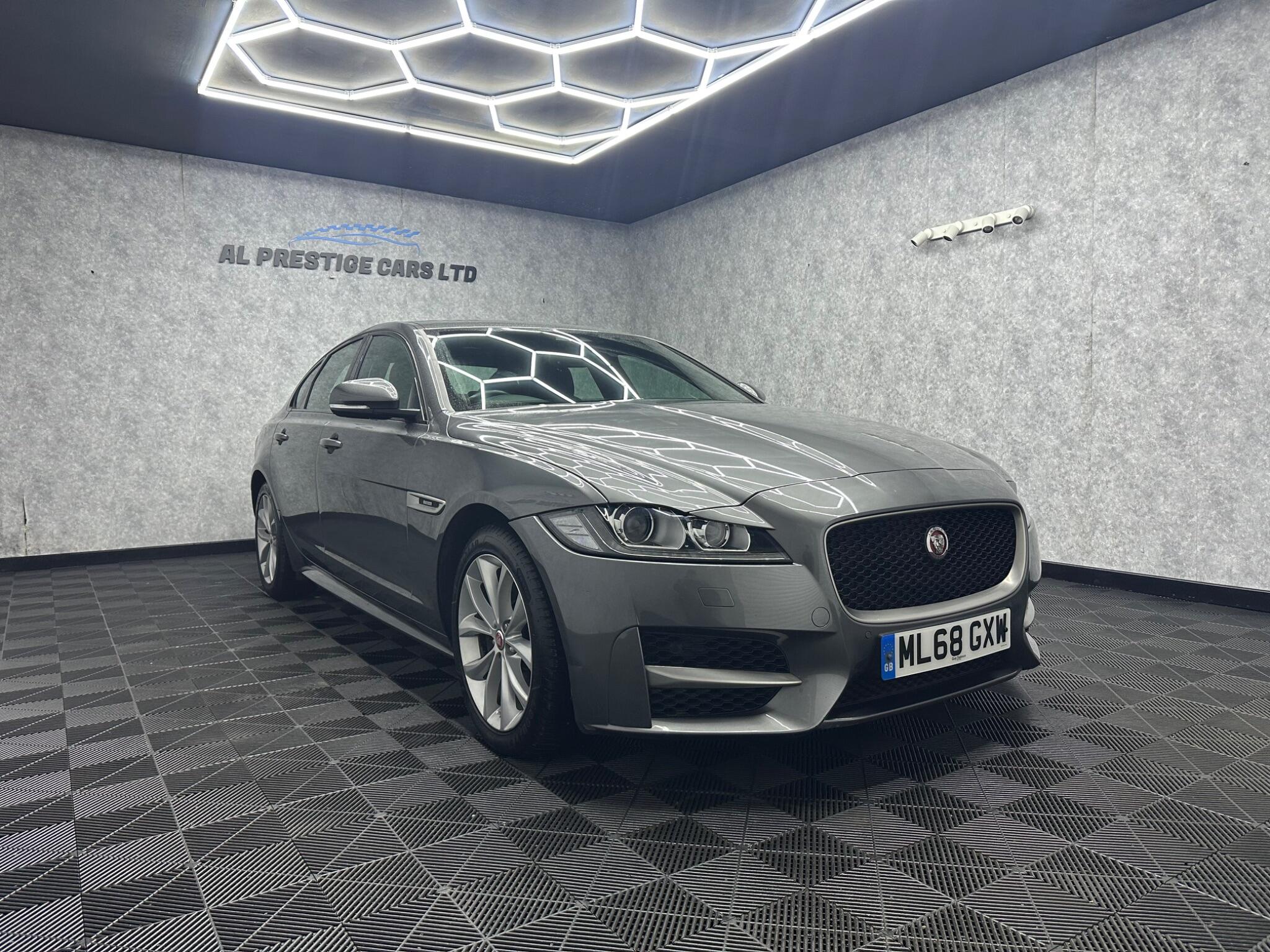 Jaguar XF view 21