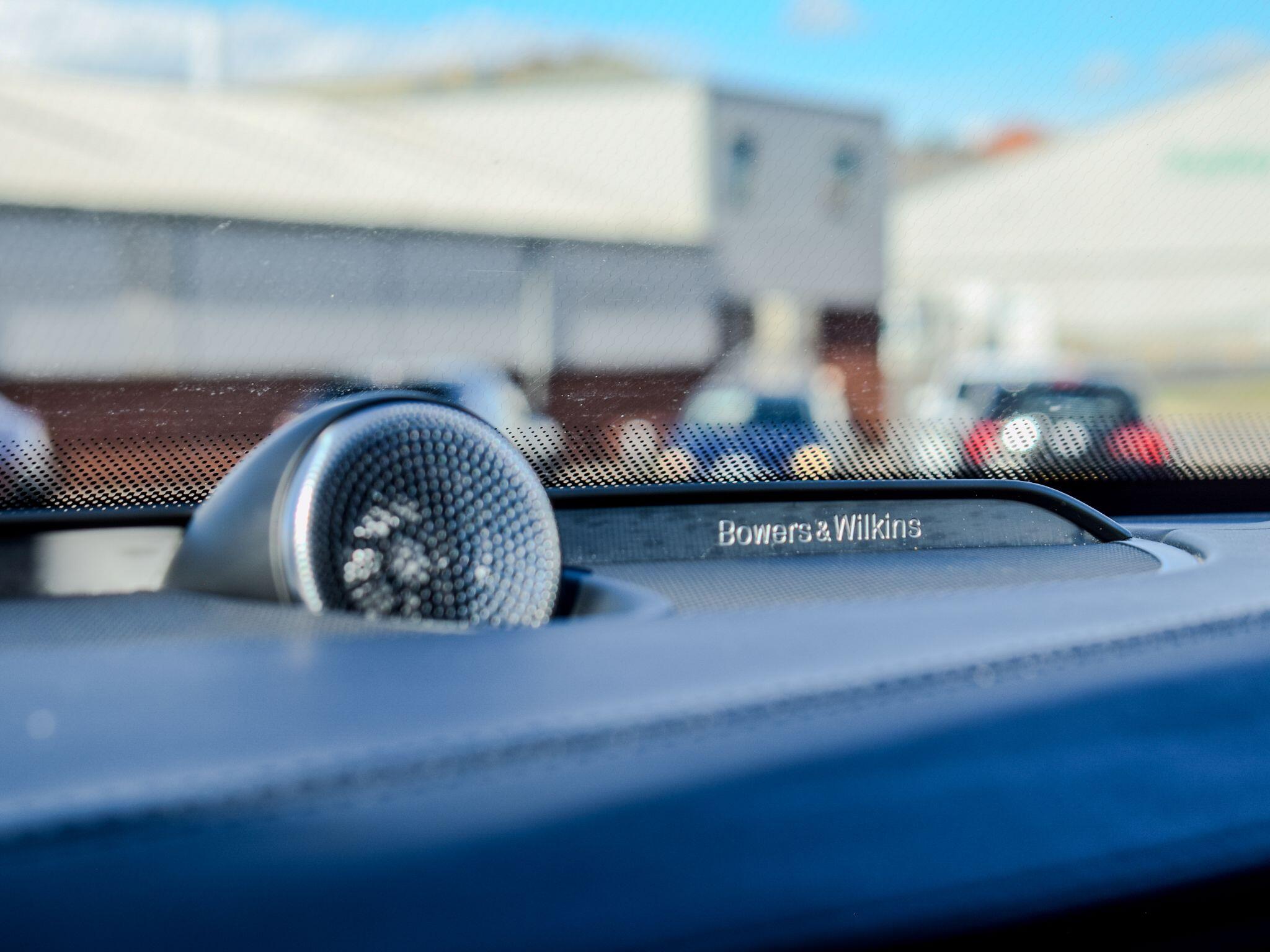 Volvo XC90 view 21