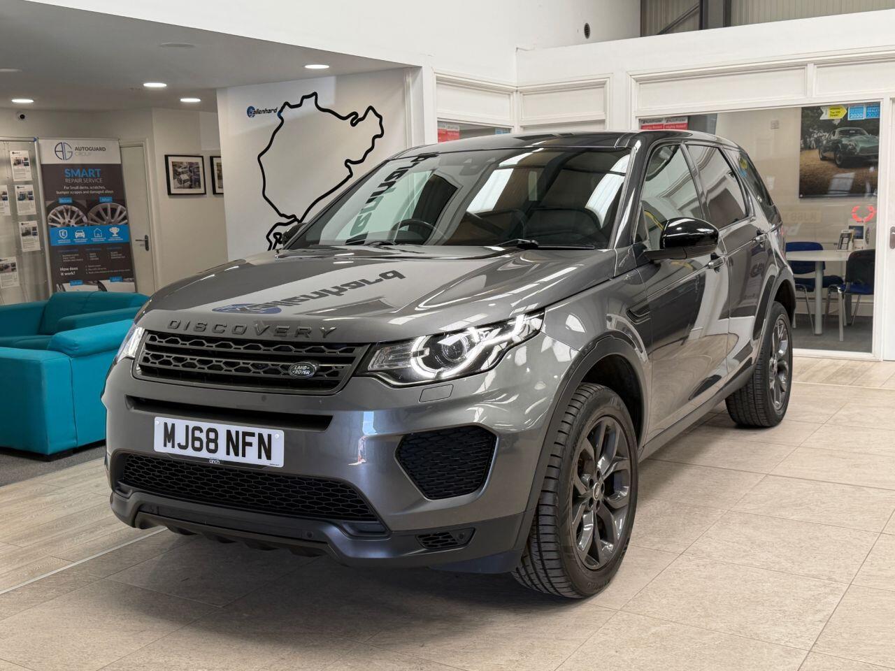 Land Rover Discovery Sport view 4