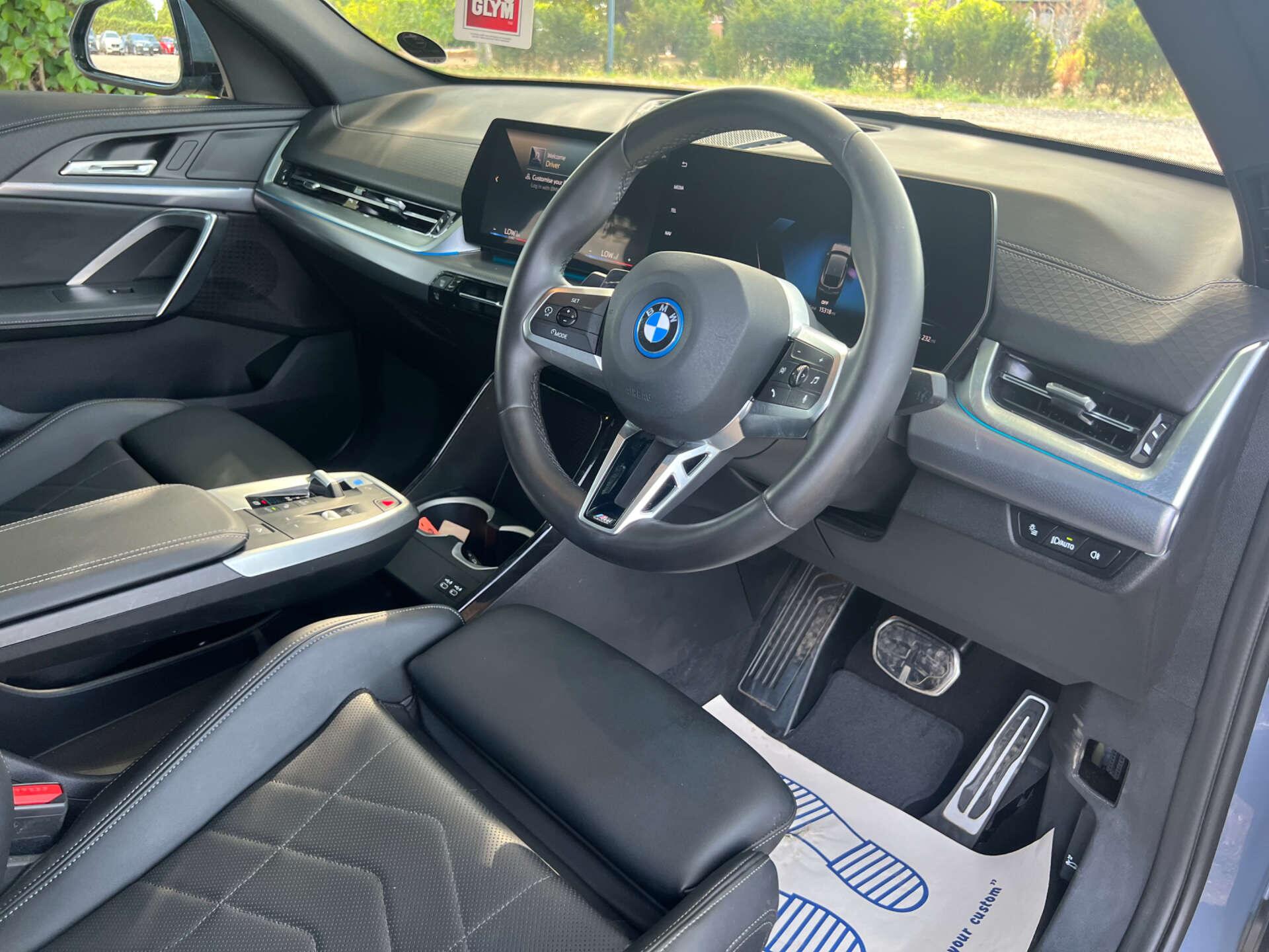 BMW Ix2 view 45