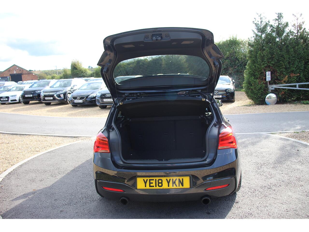 BMW 1 Series view 21