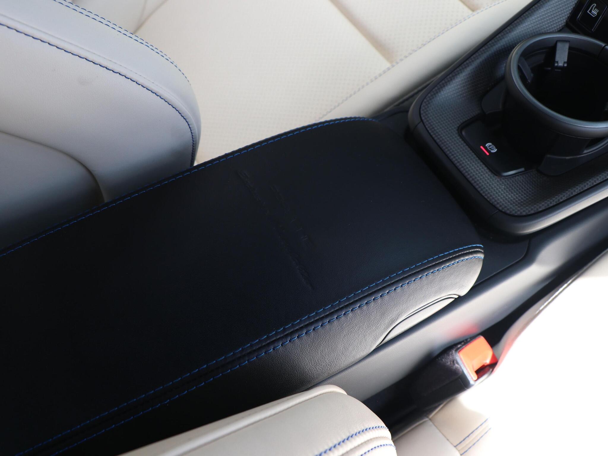 Porsche 911 view 48